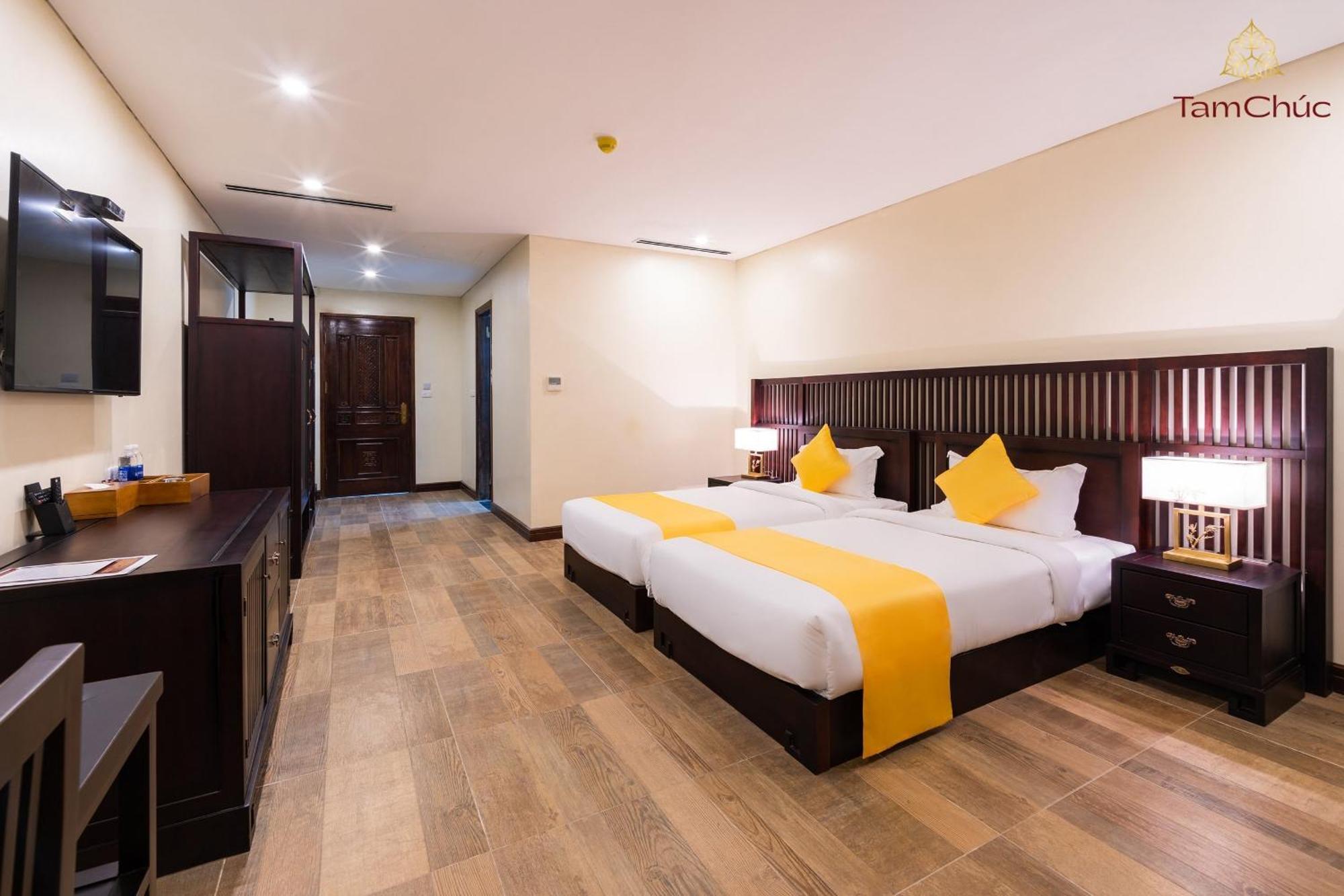 Hotel Tam Chuc Complex 3*