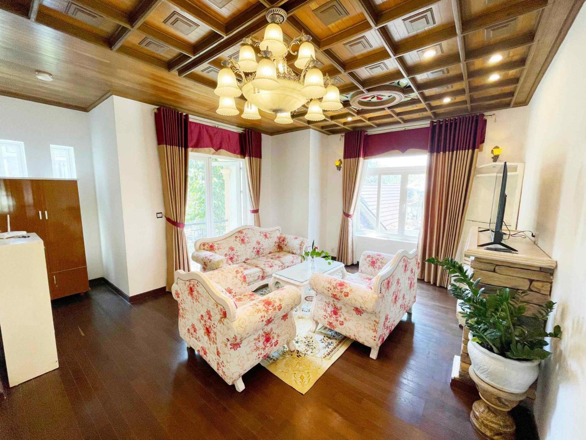 Villa Luxury Khoi Nghia Bac Son Gan Cho Dem - Gan Ho Xuan Huong Da Lat