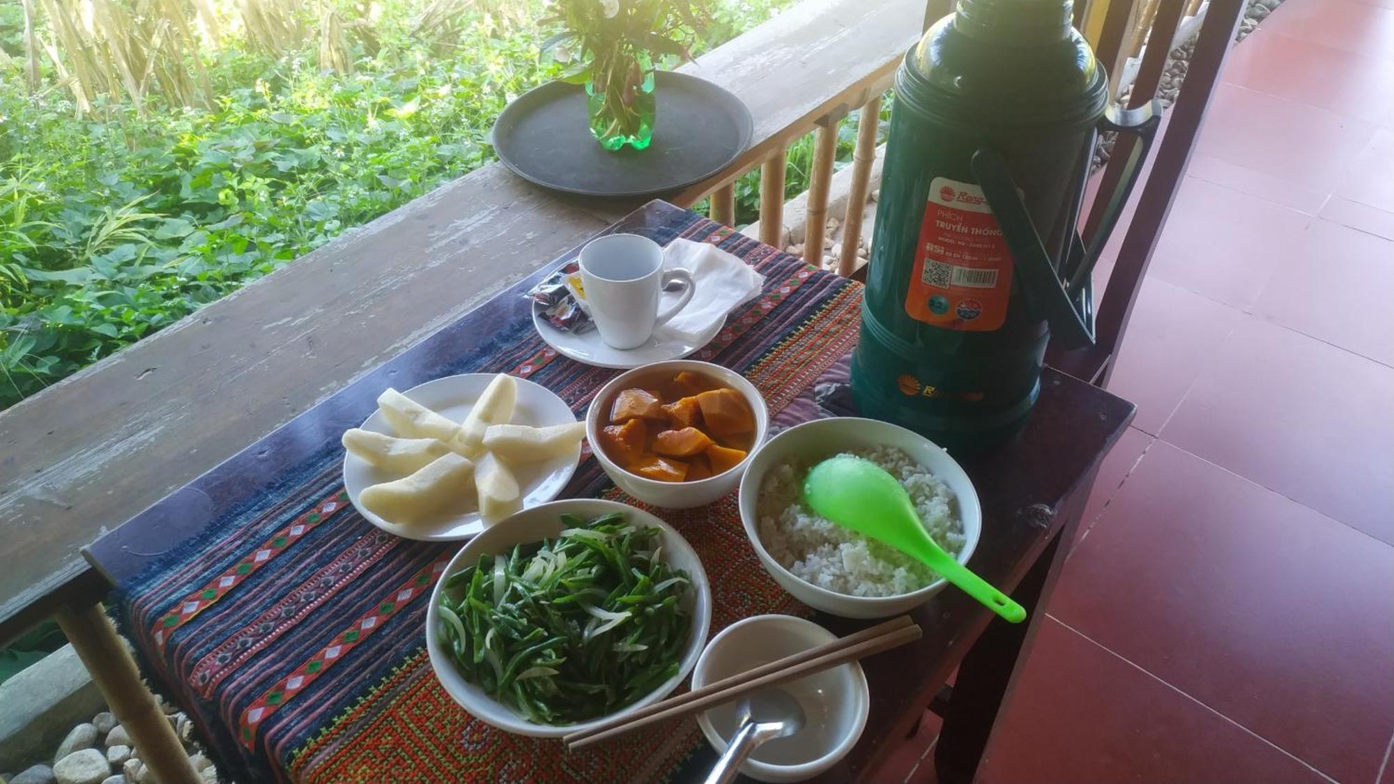 Hmong *