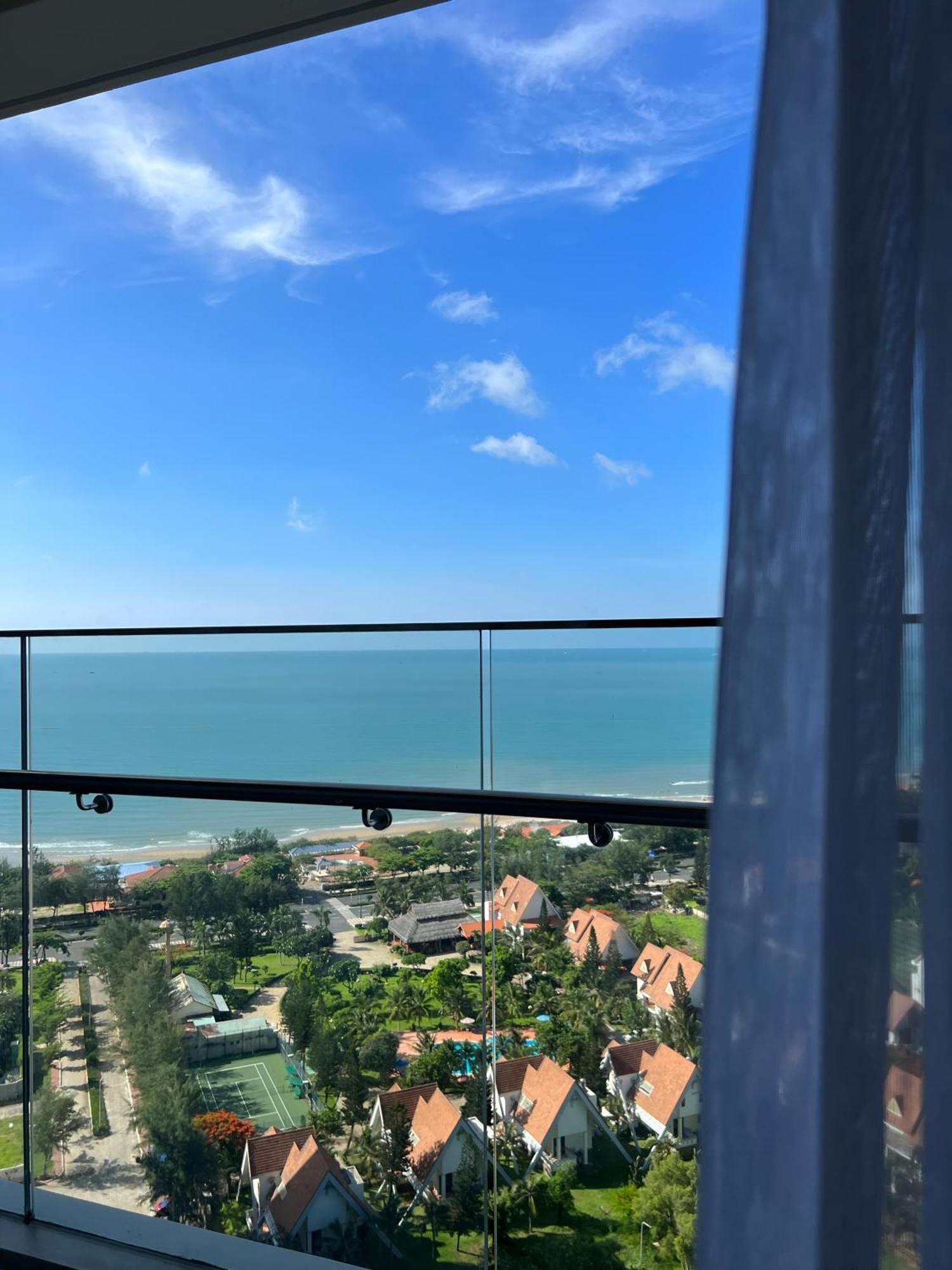 Infinity Pool Luxury The Song * Vung Tau