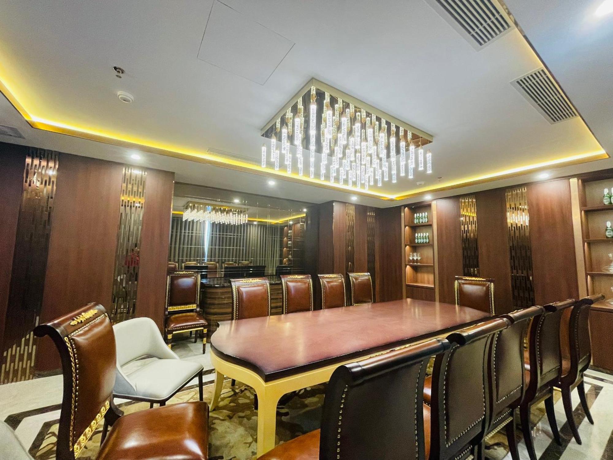 Hotel Cua Dong Luxury Vinh