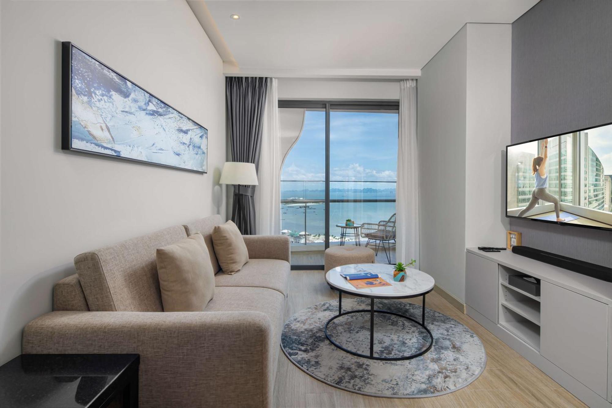 Citadines Marina Halong 5* Ha Long