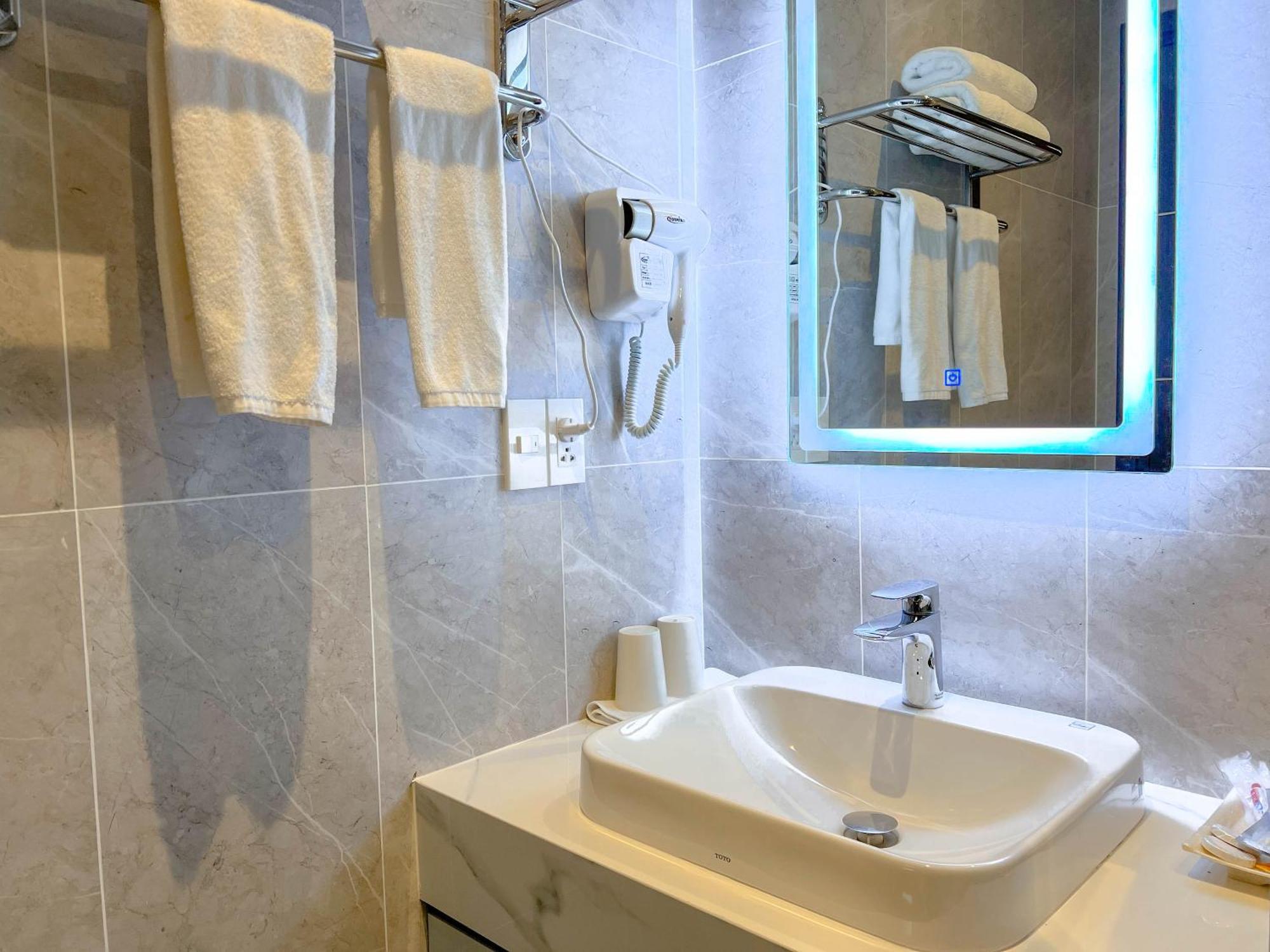 Aparthotel Linda - Sunset Town -