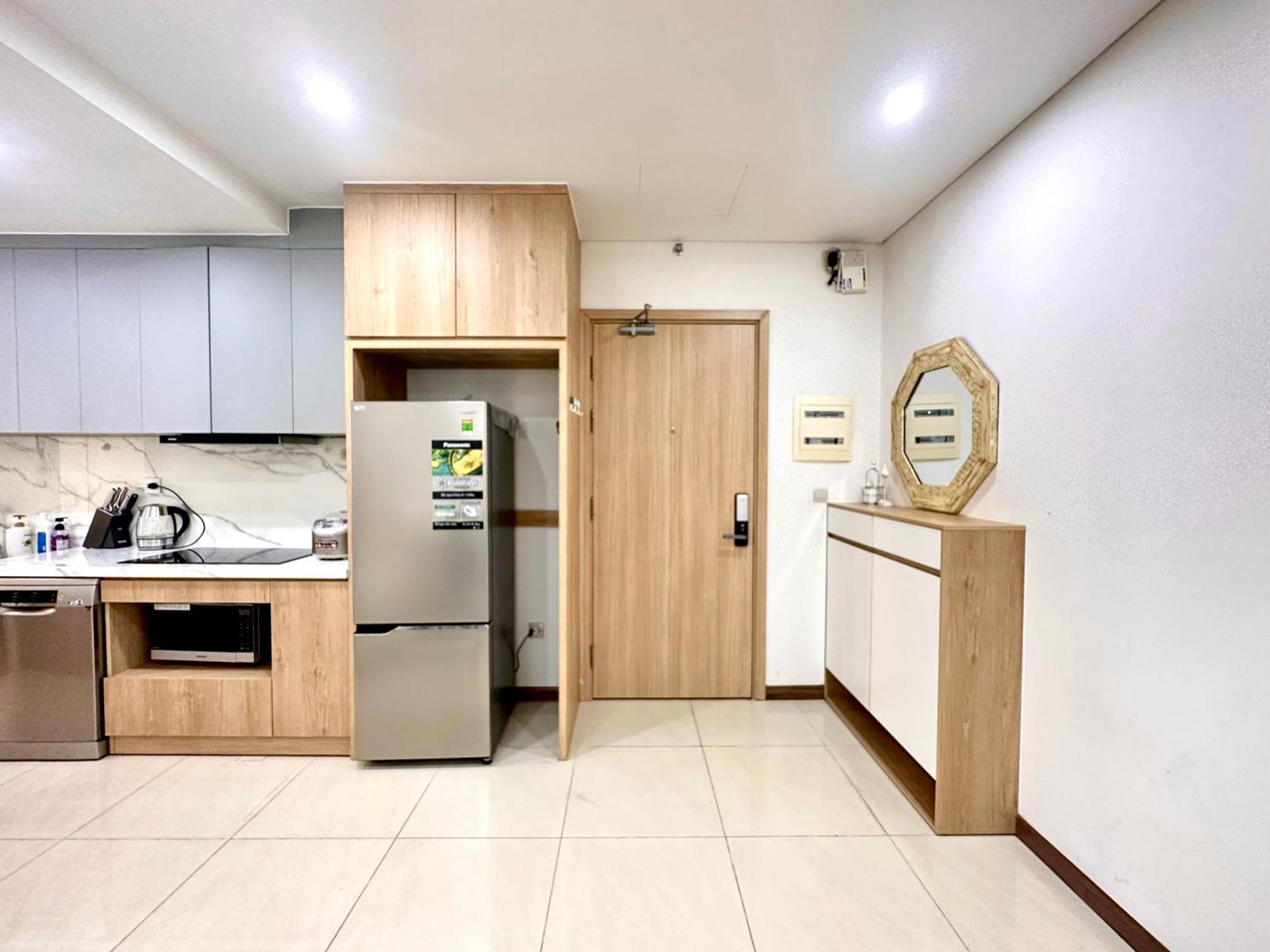 Luxury Apartment *