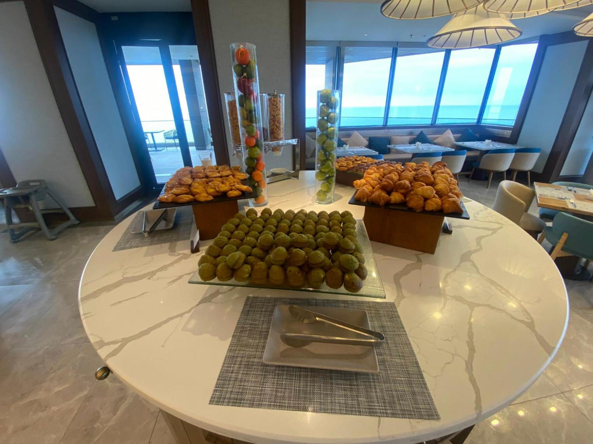 M Condotel By Mandala Cham Bay & Hotel