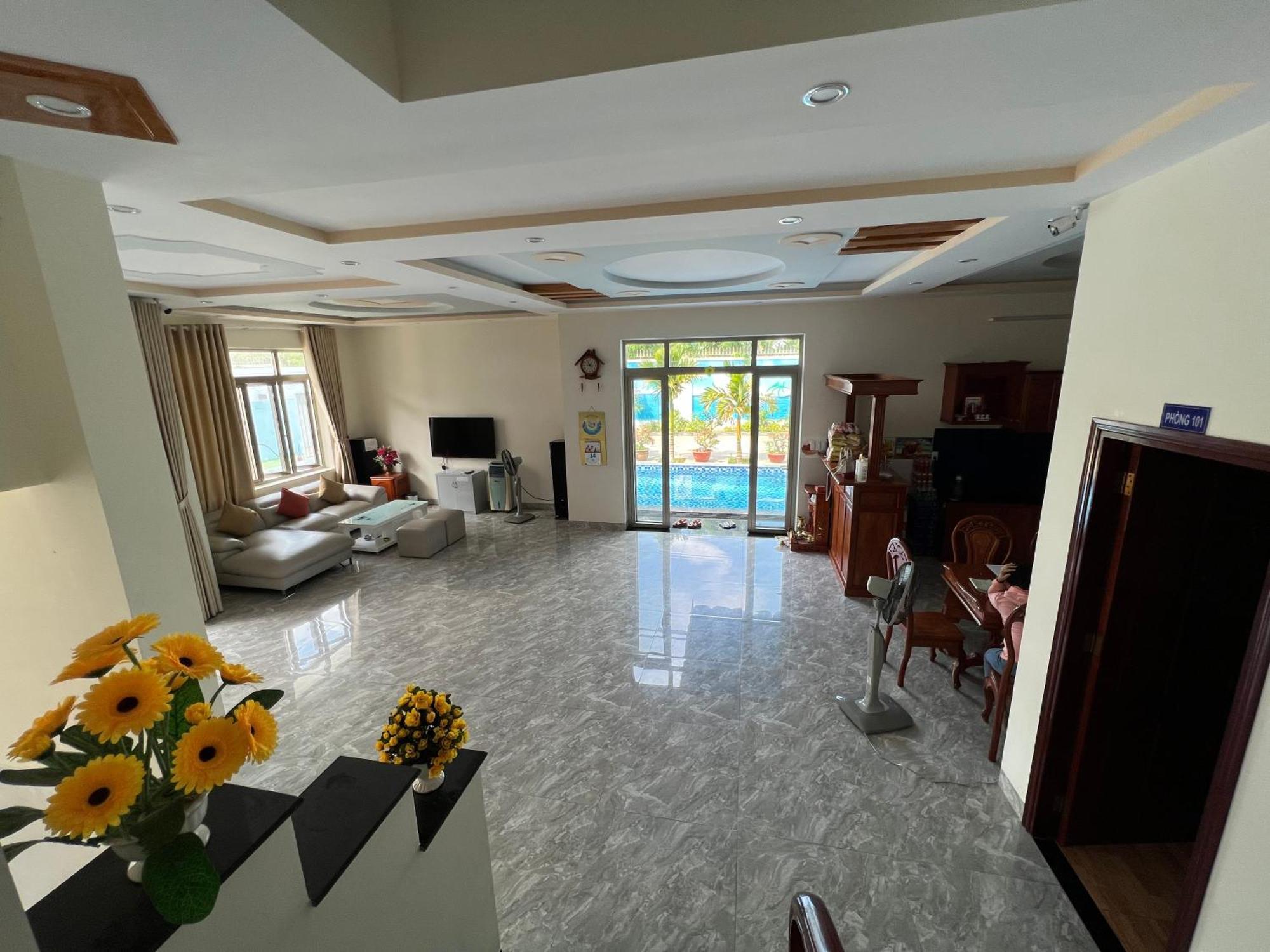 Villa Nancy Front