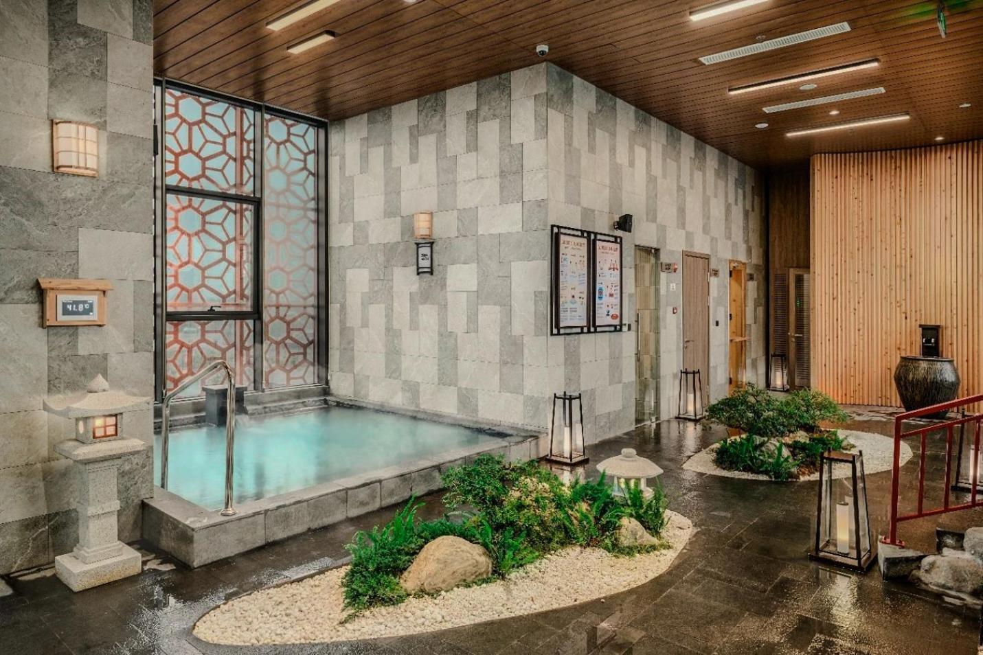 3br Ecopark Onsen! Balcony View Free Pool Hung Yen