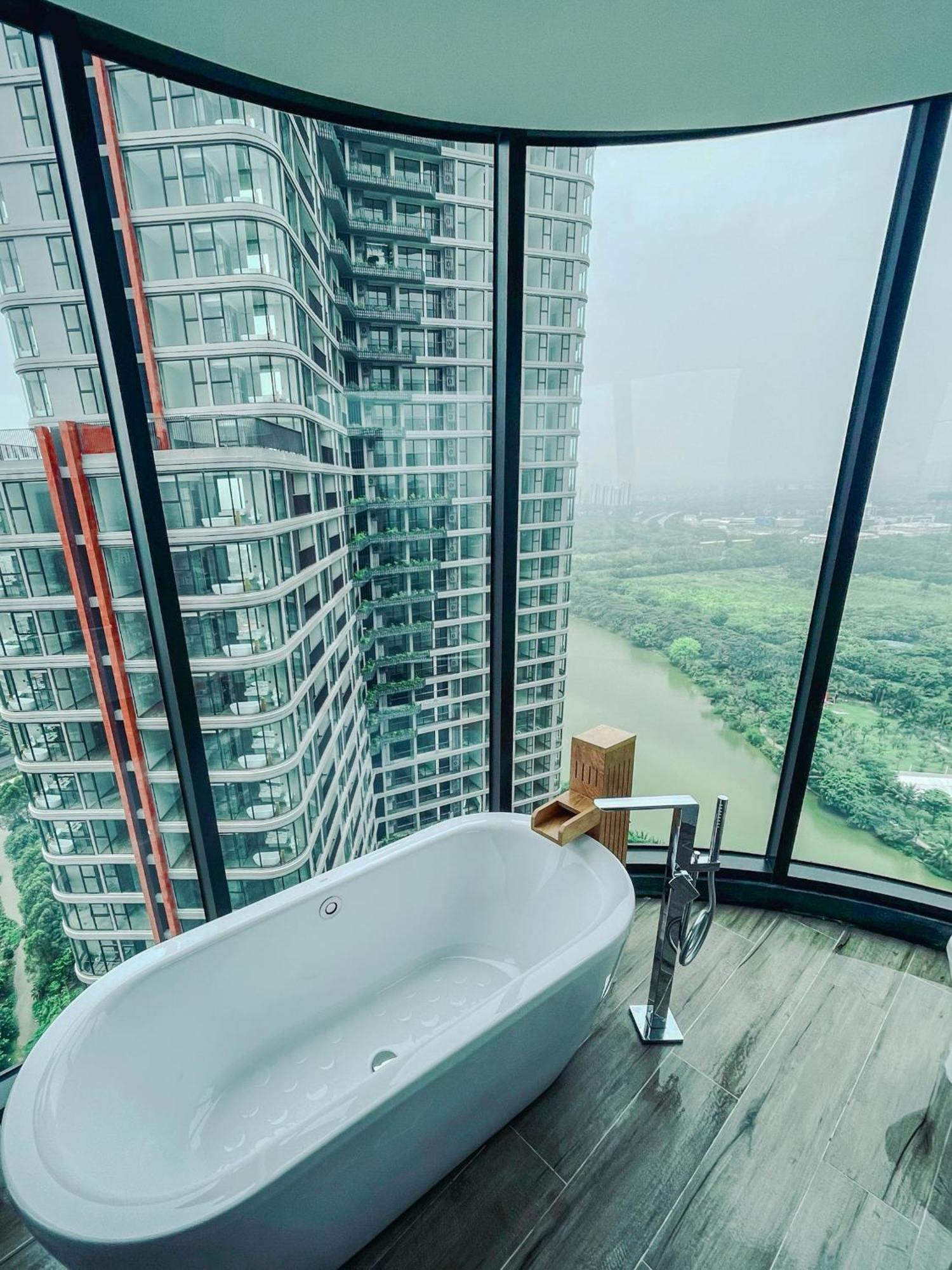 Apartment 3br Ecopark Onsen! Balcony View Free Pool Hung Yen