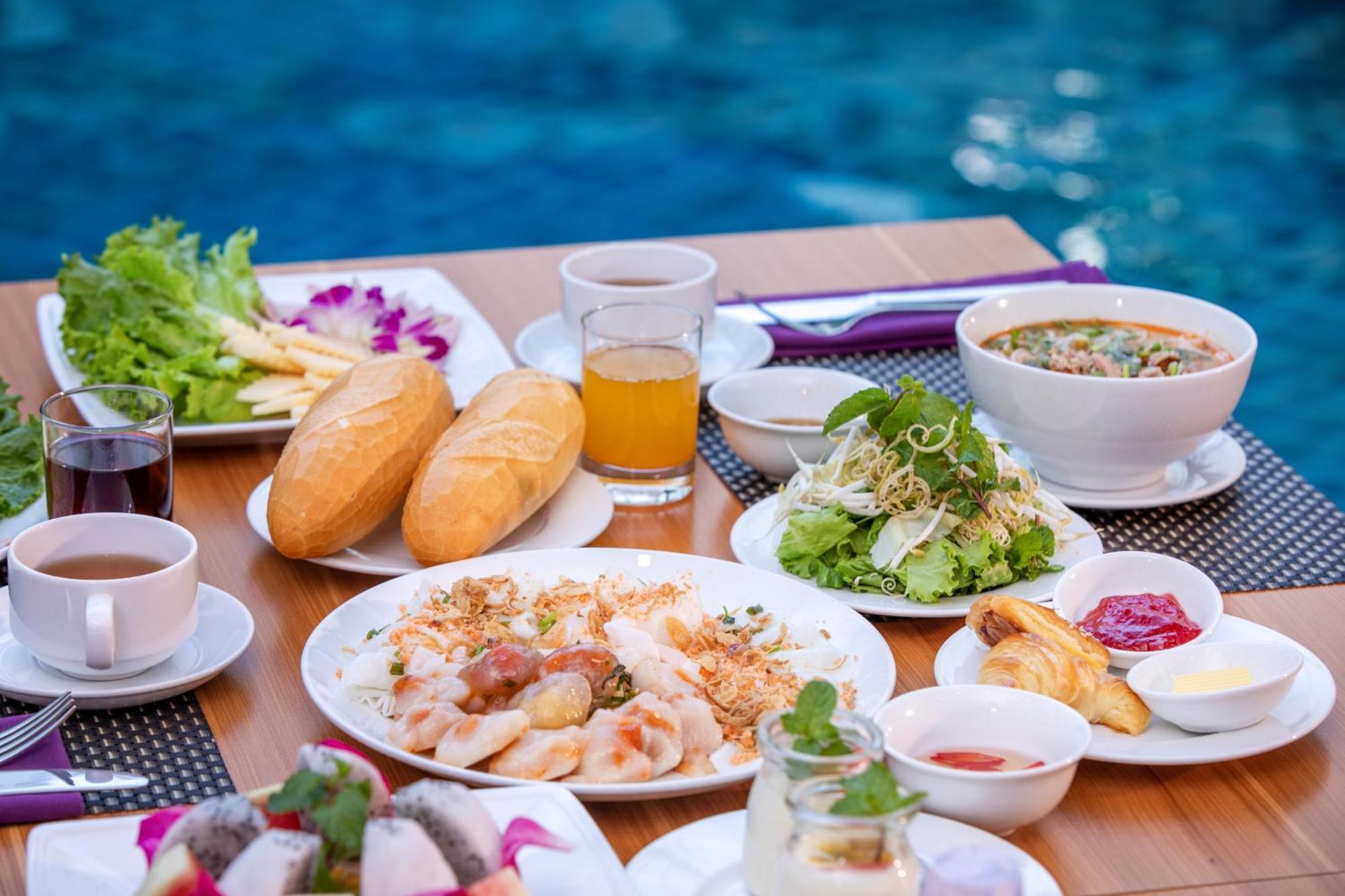 Emm 4* Huế