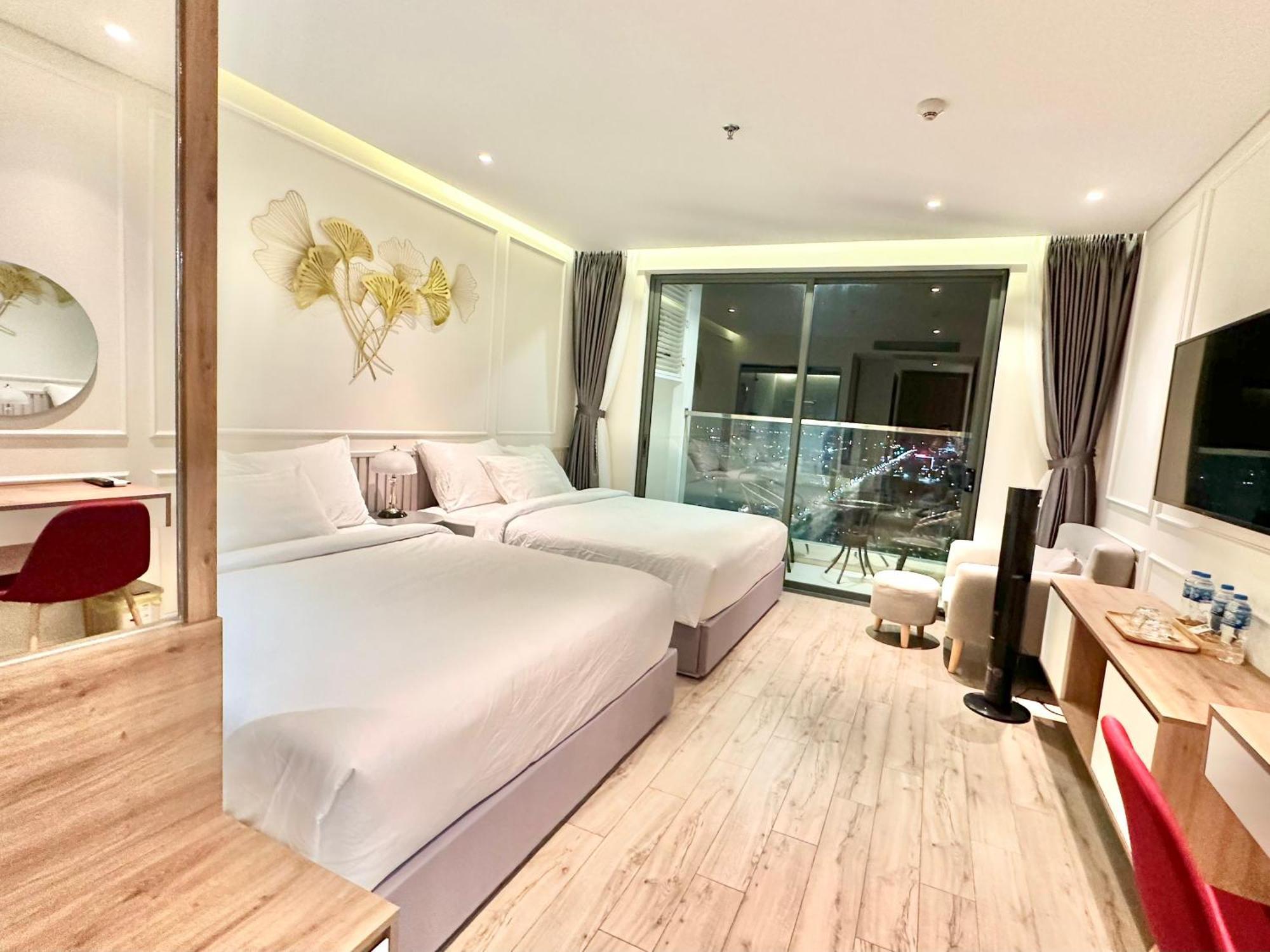 Khách sạn hẻo lánh White House Condotel Phú Yên