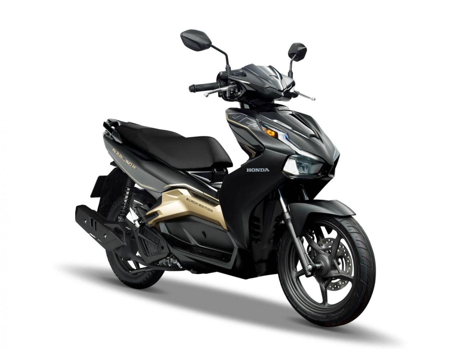 Pia - Tours & Motobike *