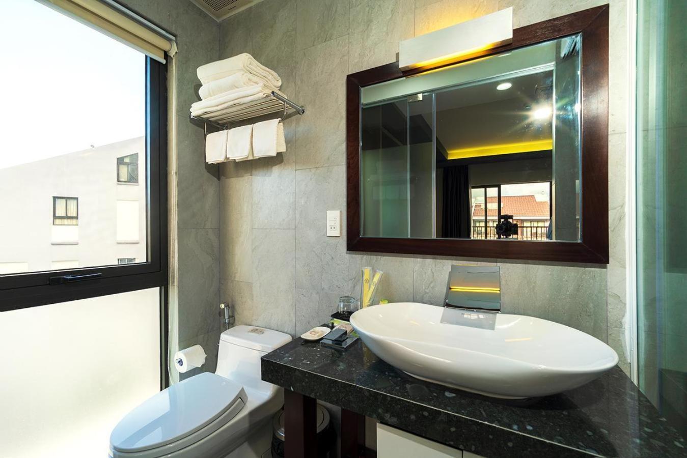 Mojo Boutique Hotel *