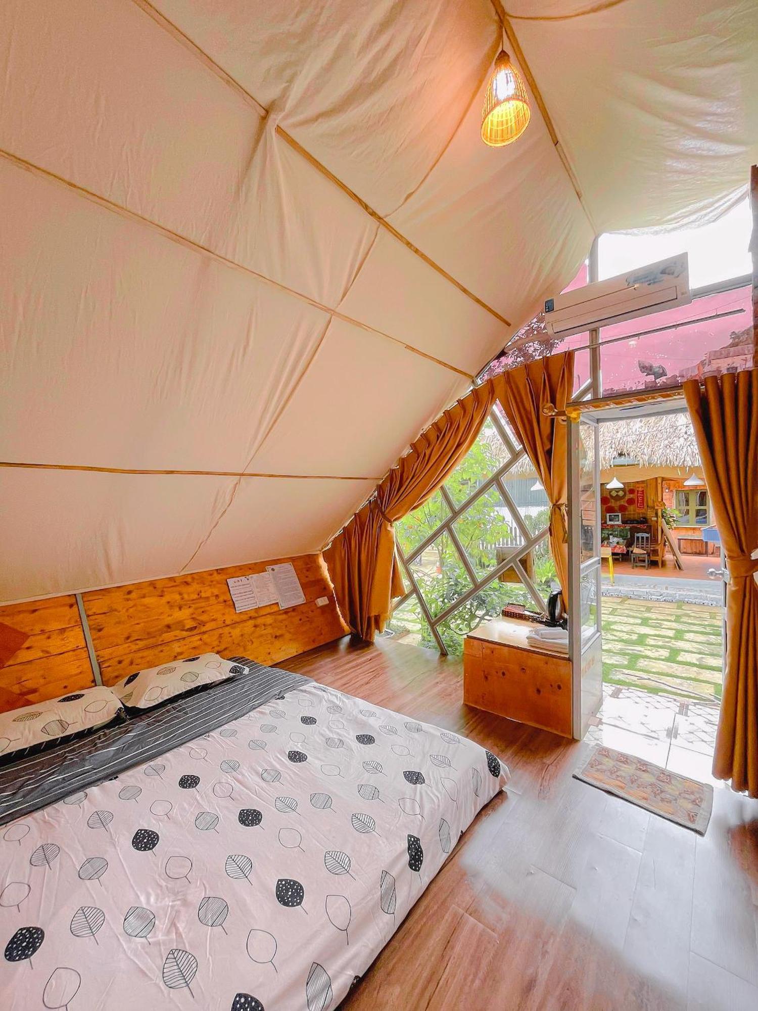Gau Smile - Moc Chau Lodge *
