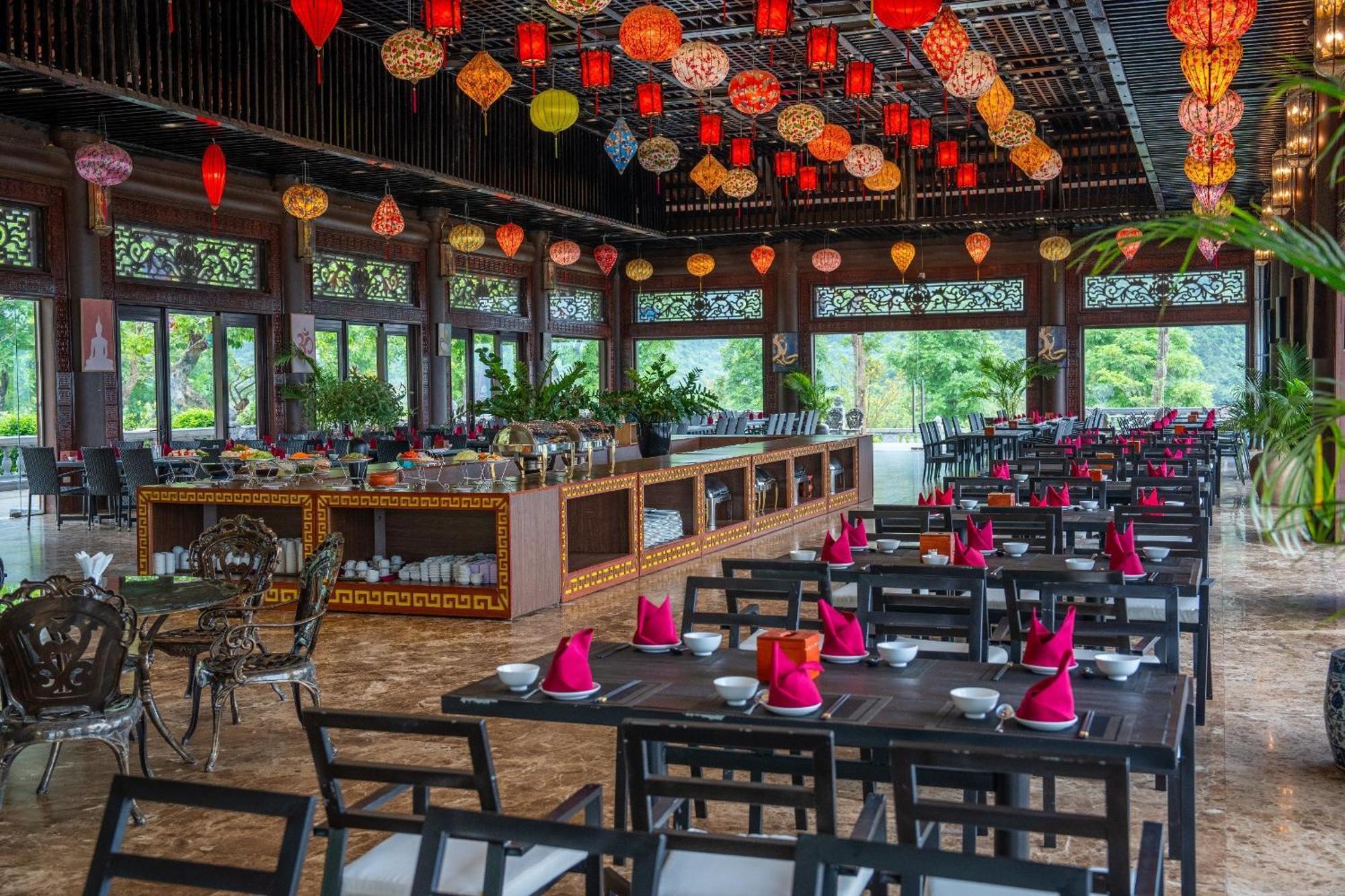 Tam Chuc Complex Hotel