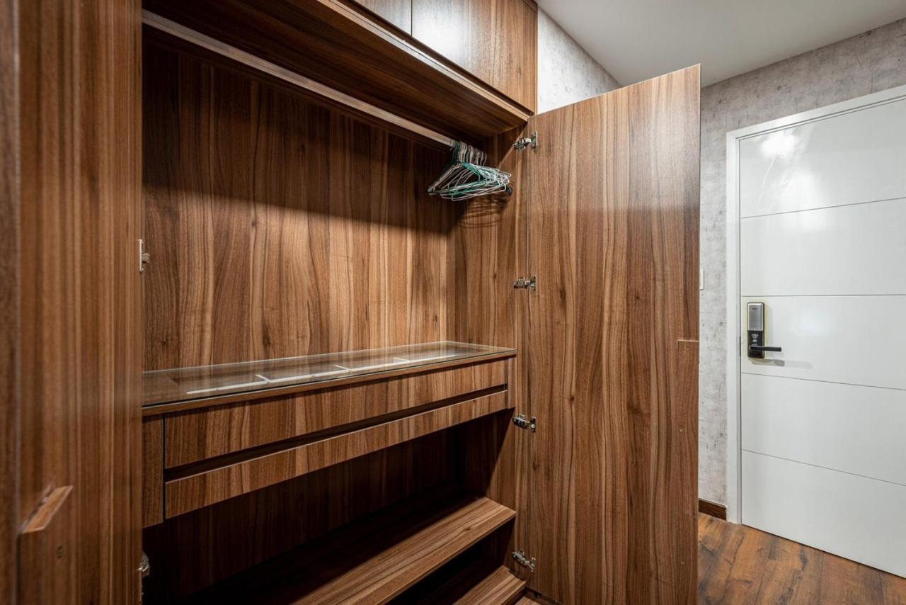 Modern 2br 12 Center At Terra Royal By Orli Apartment *