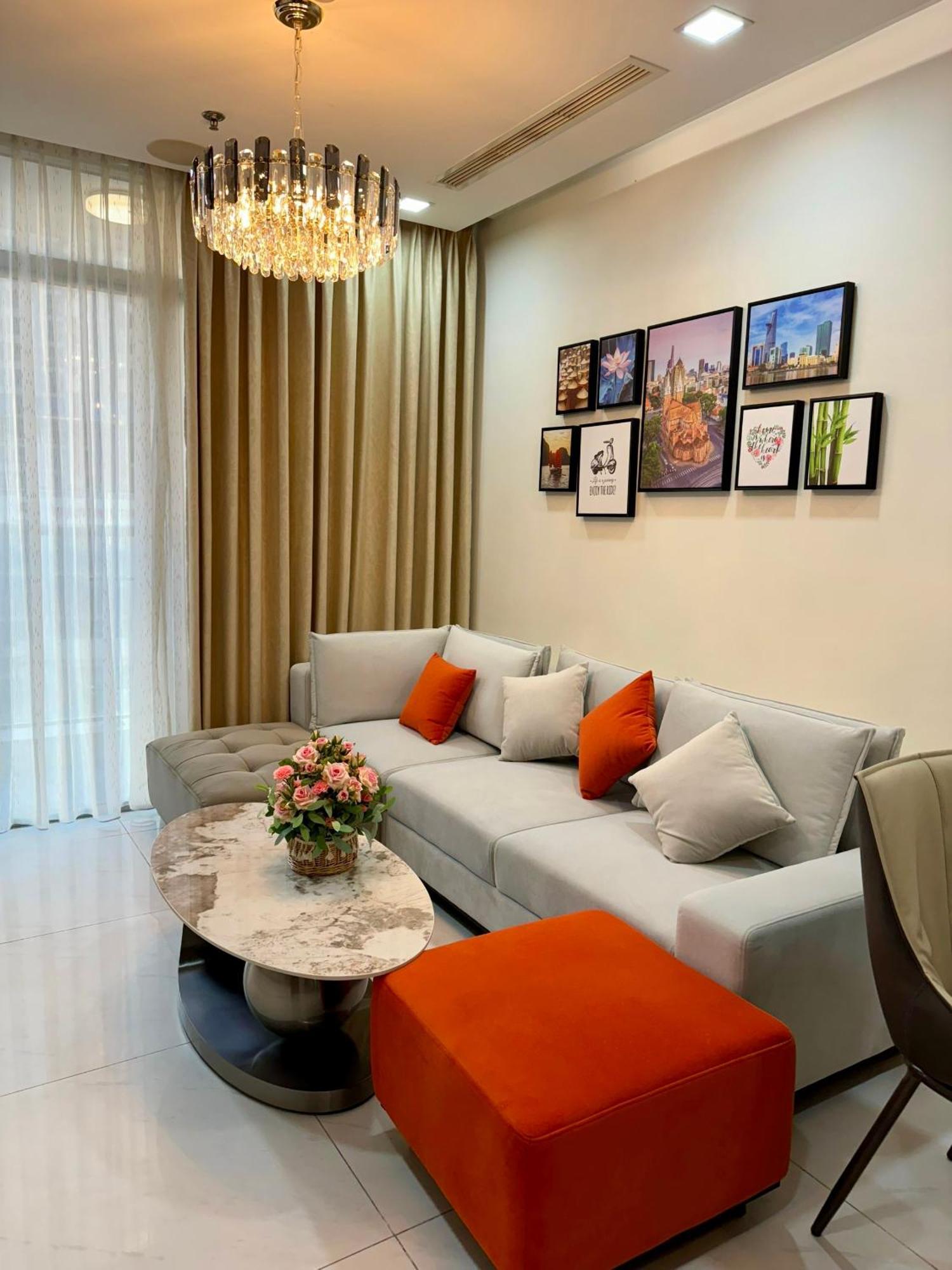 Vinhomes Lux *