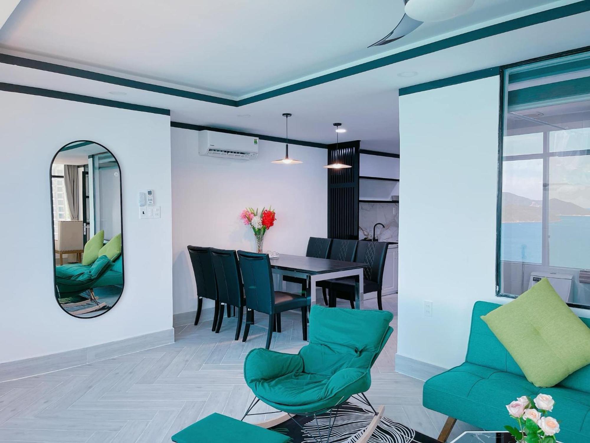 Sunflower Apartment *