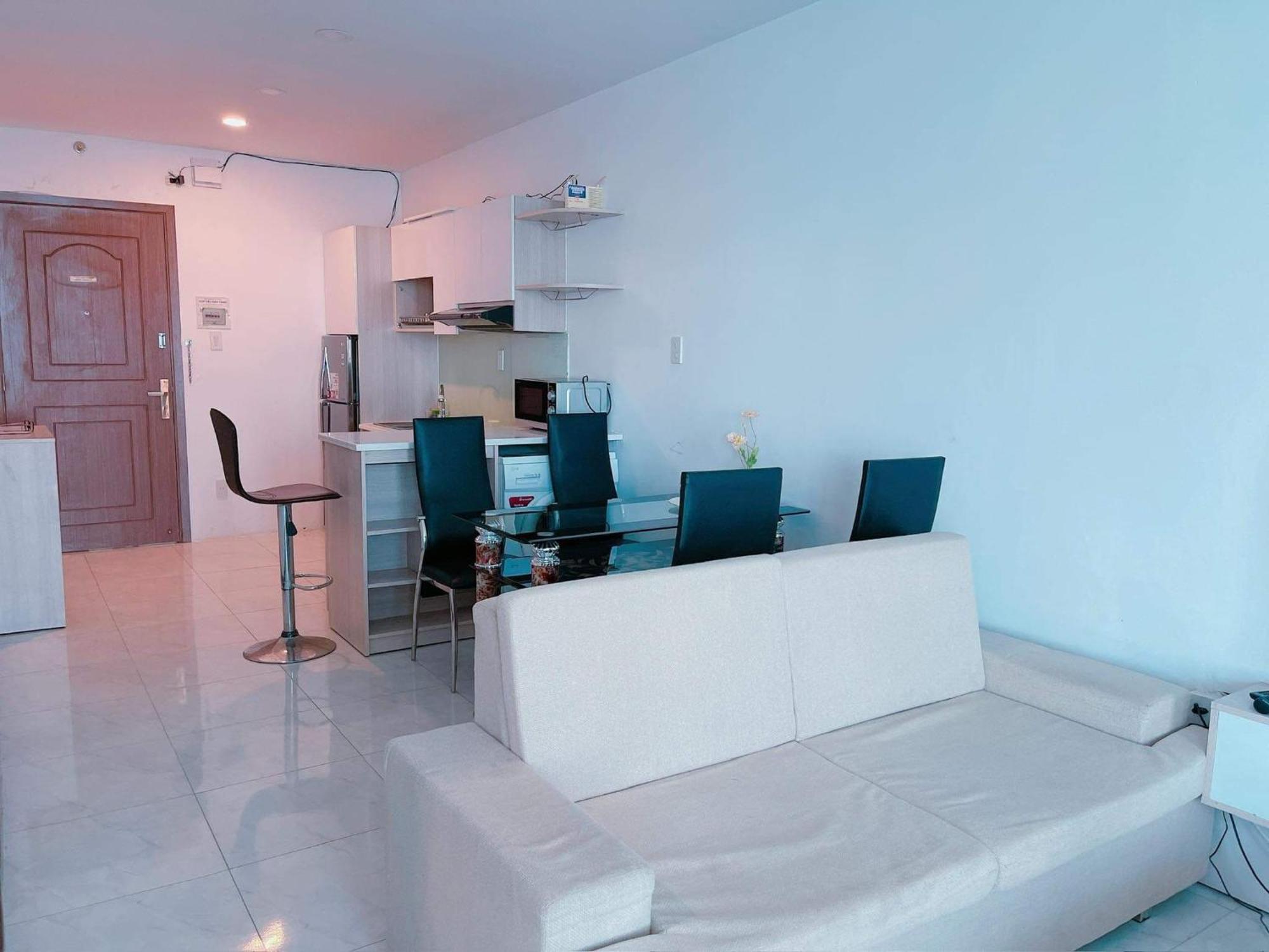 Sunflower Apartment *