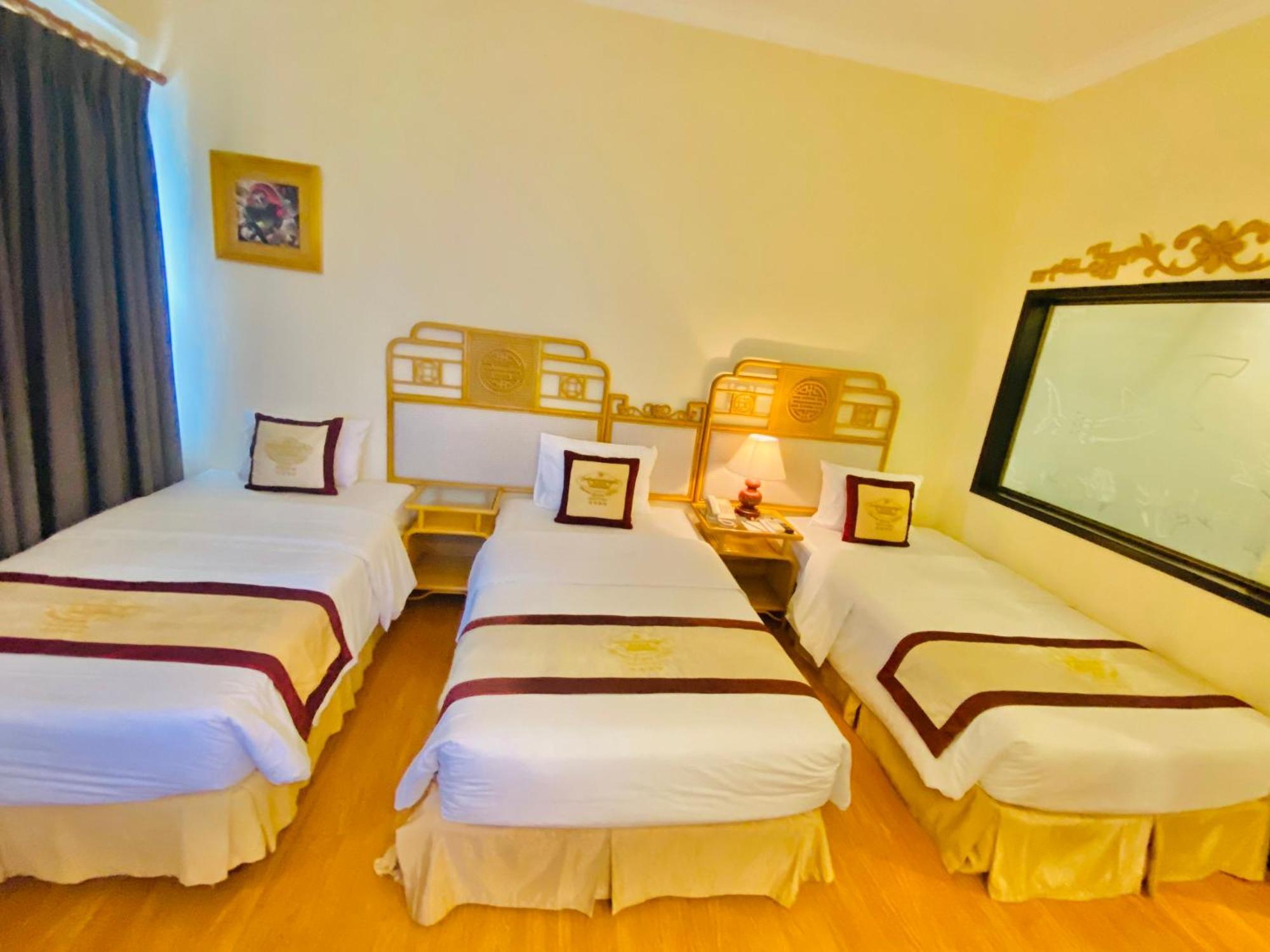 Huong Giang & 4*