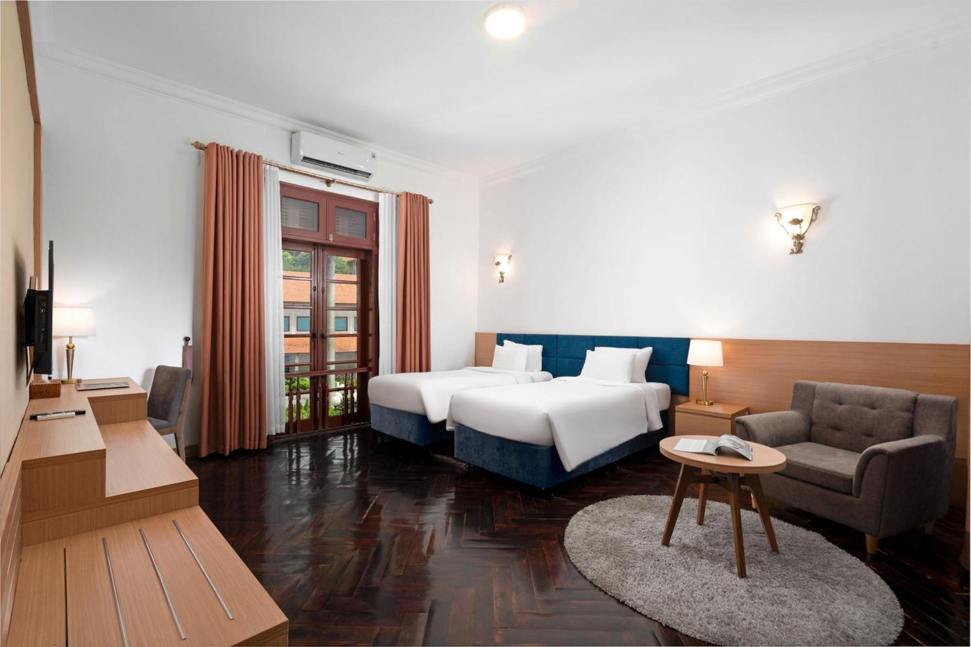 Tuan Chau Resort 4*