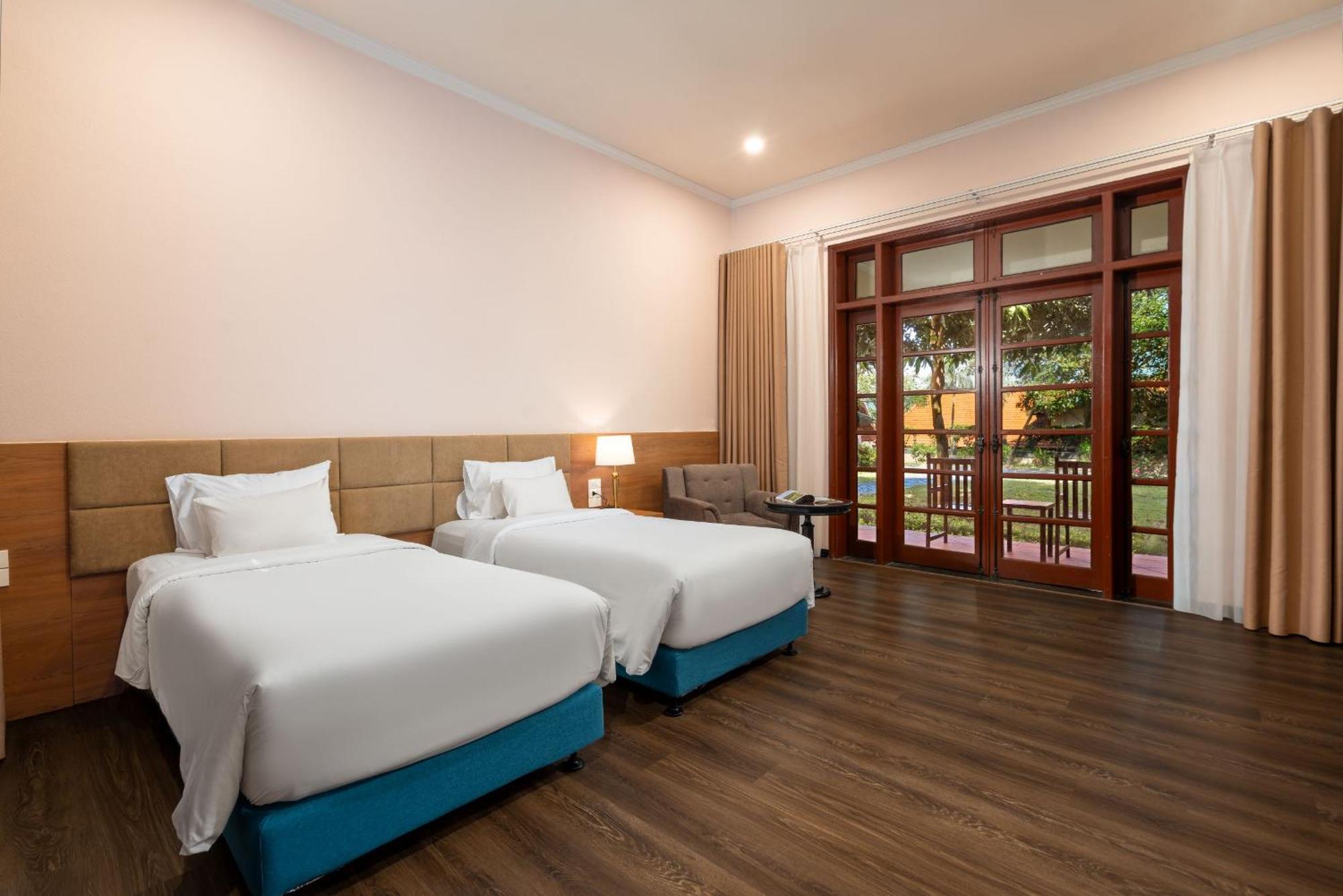 Tuan Chau Resort