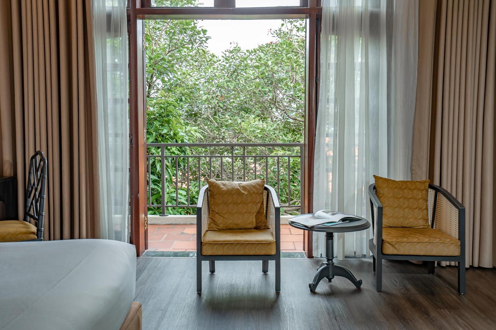 Tuan Chau Resort 4*