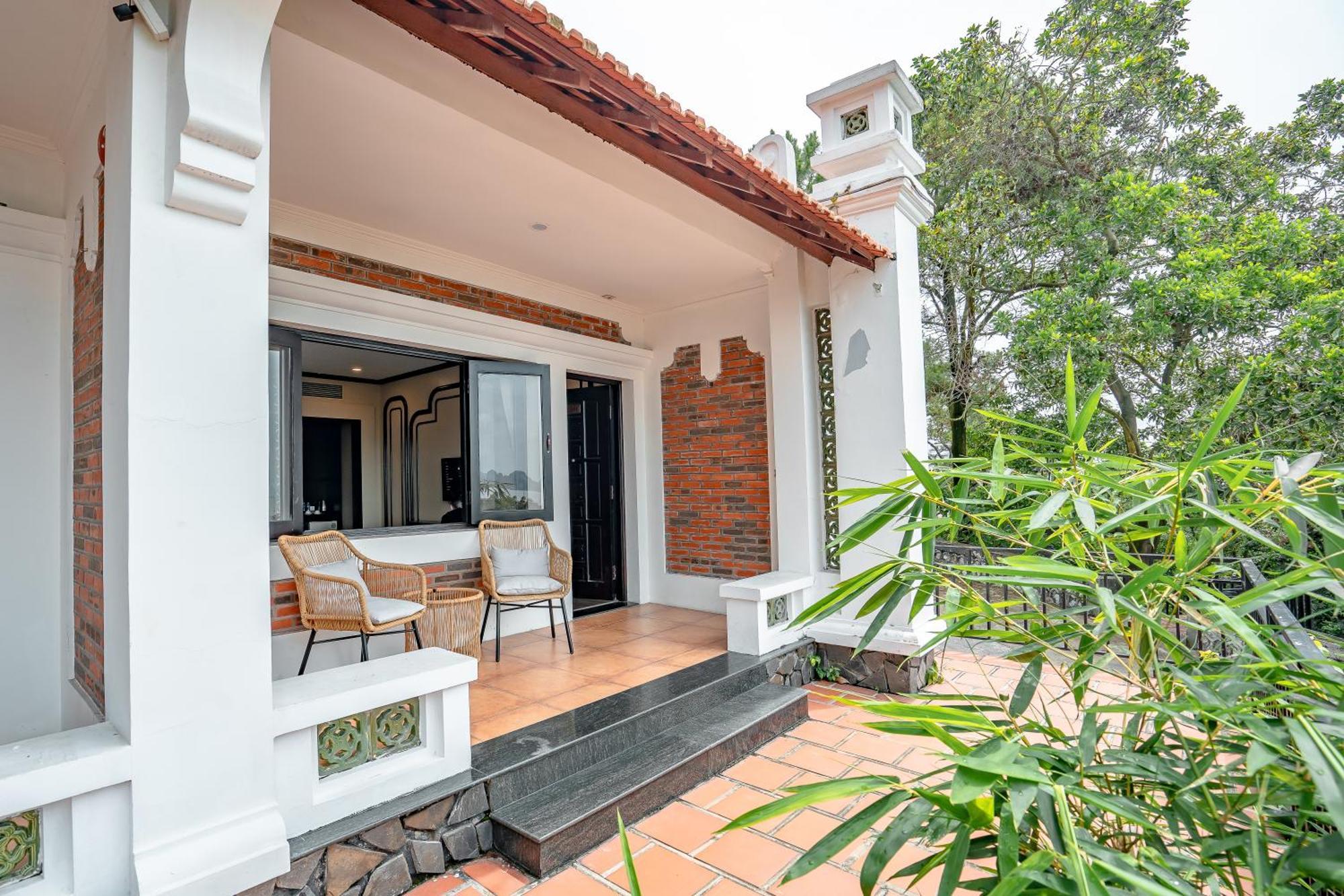 Tuan Chau Resort