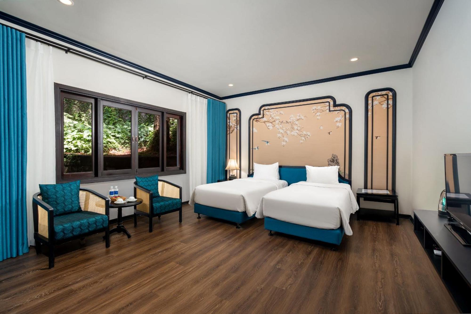 Tuan Chau Resort 4*