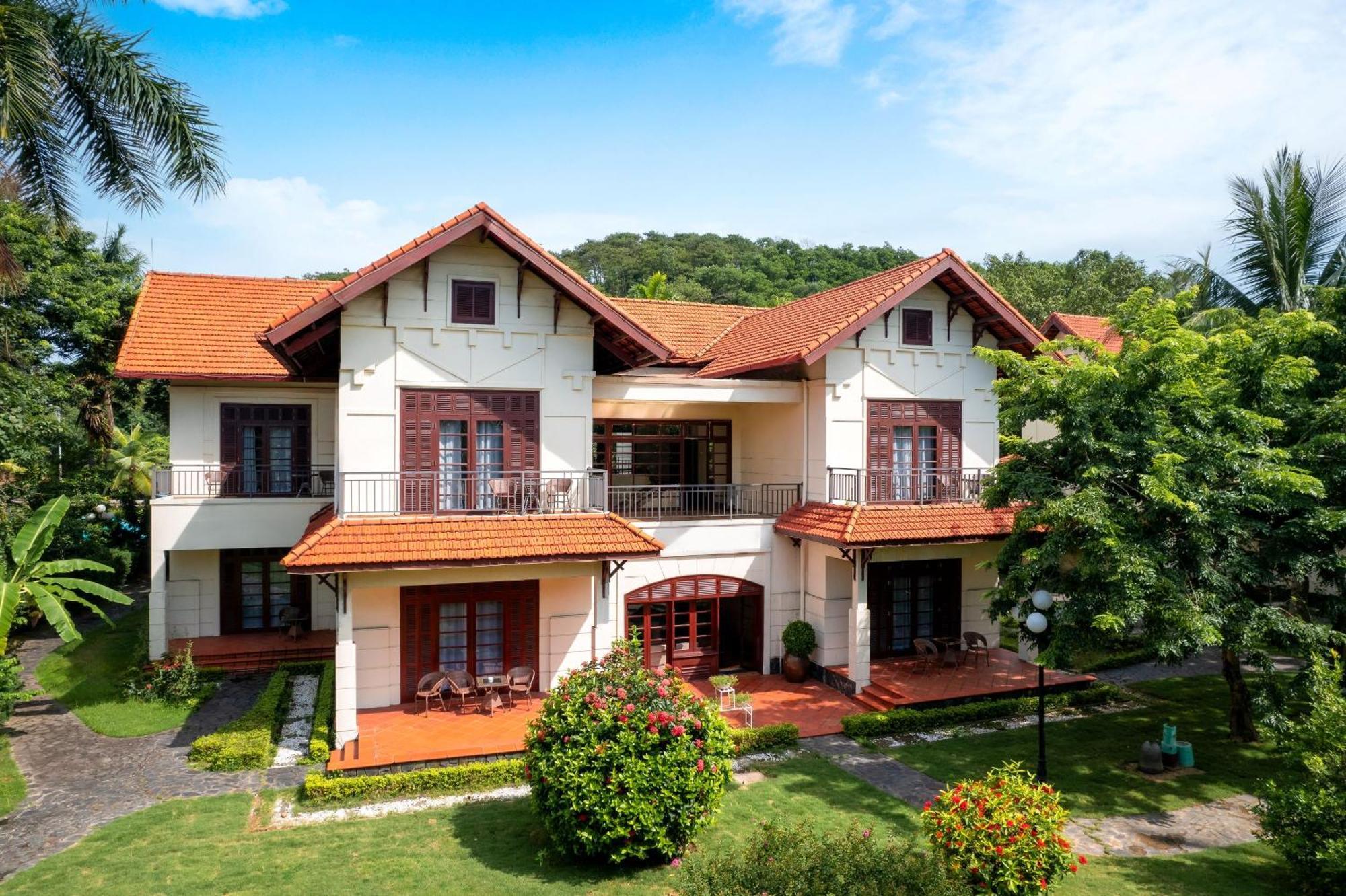 Tuan Chau Resort
