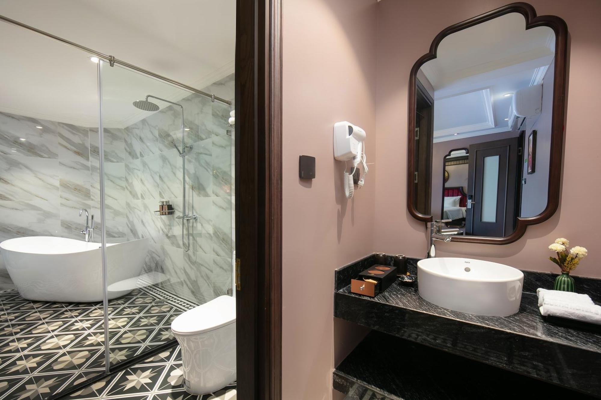 Acoustic & Hotel Hanoi