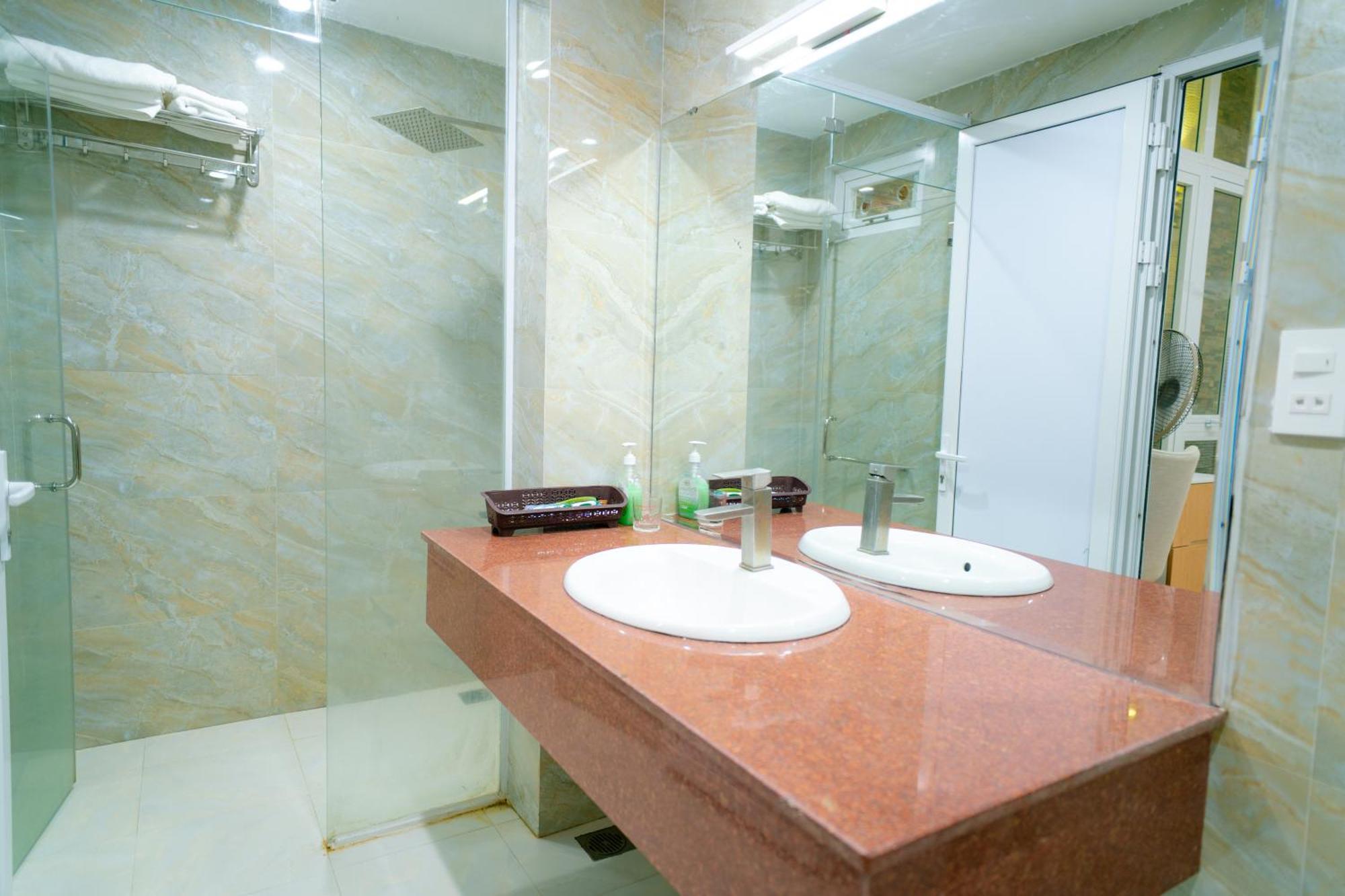 Khach San Minh Long Hotel *