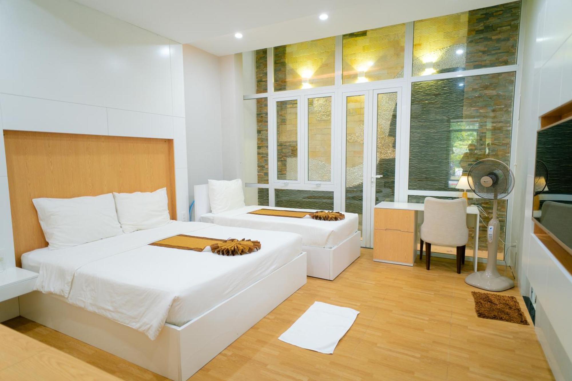 Hotel Khach San Minh Long *