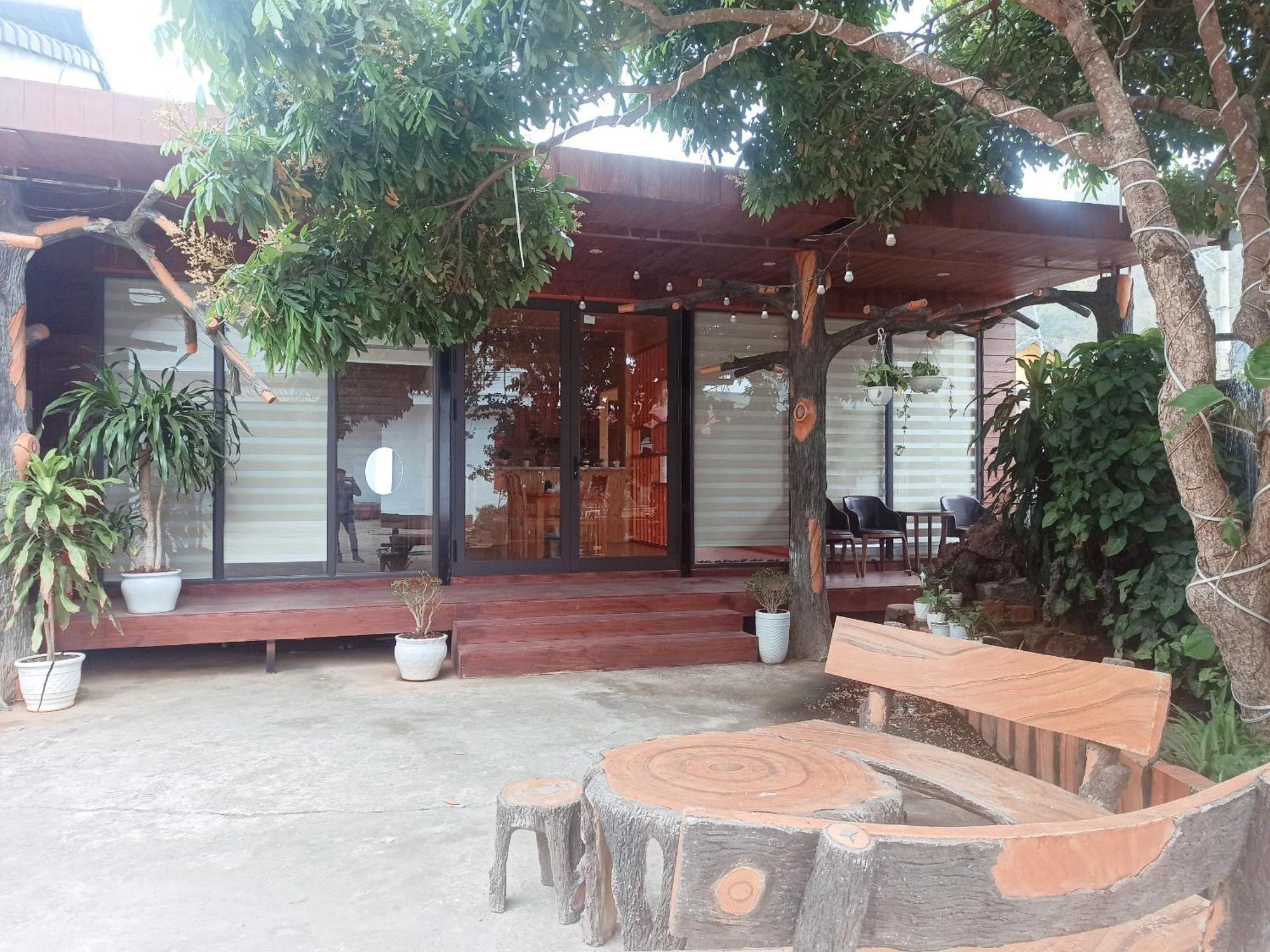 Hotel Khach San Nhiet Doi