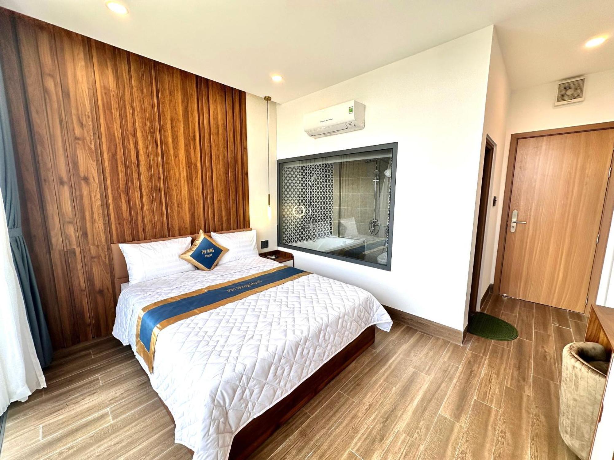 Phi Hung Hotel 2*