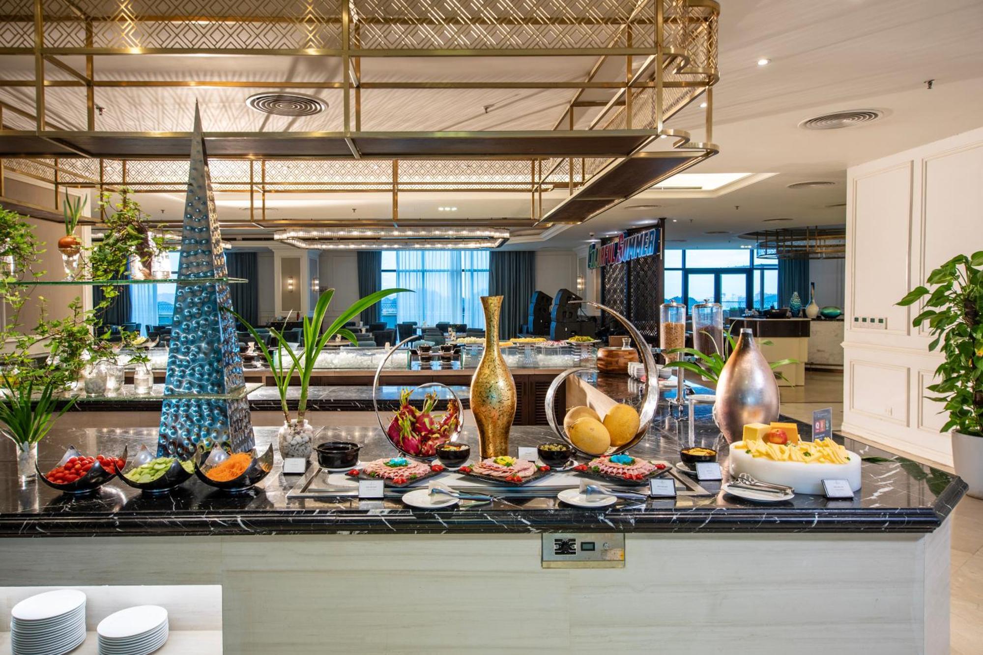 Flc Halong Bay Golf Club & Luxury