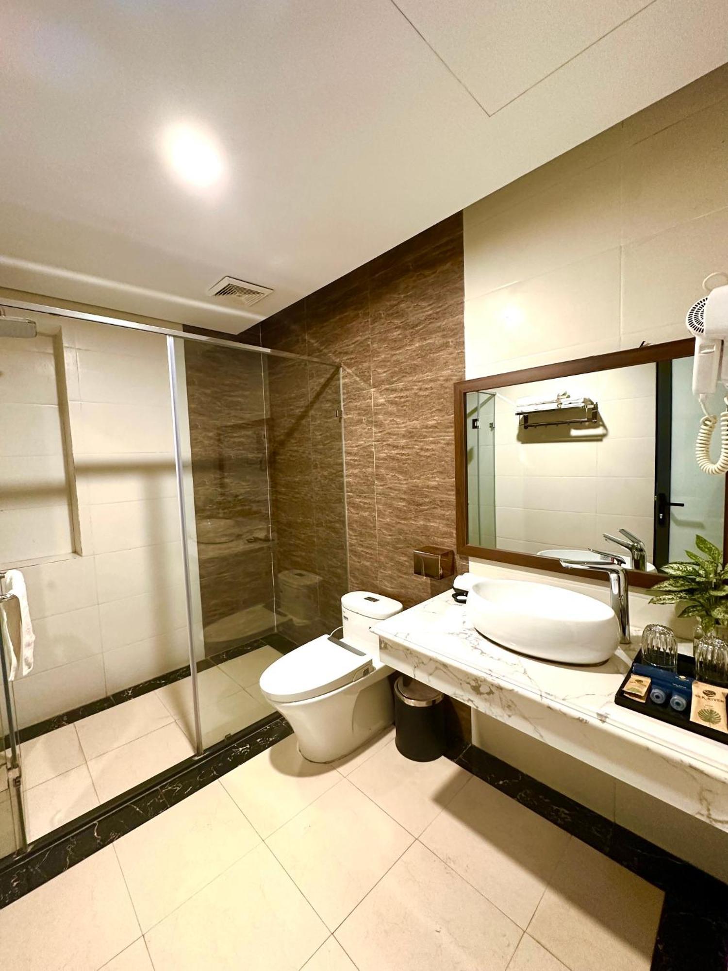 Silk River Hotel