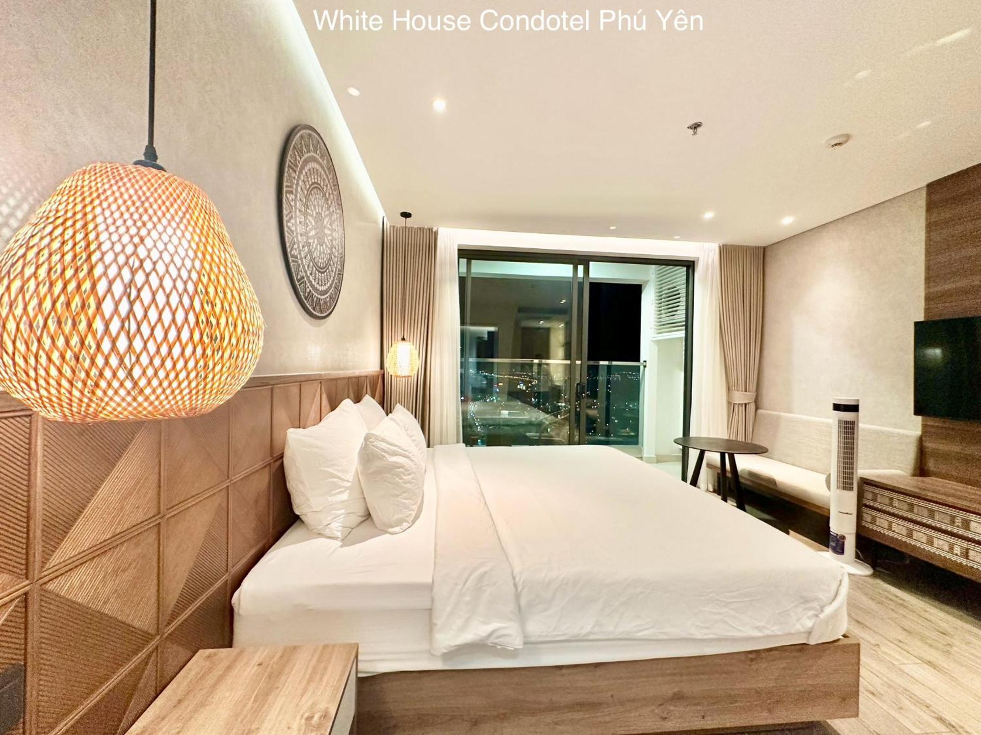 White House Condotel Phú Yên Khách sạn hẻo lánh Tuy Hoà