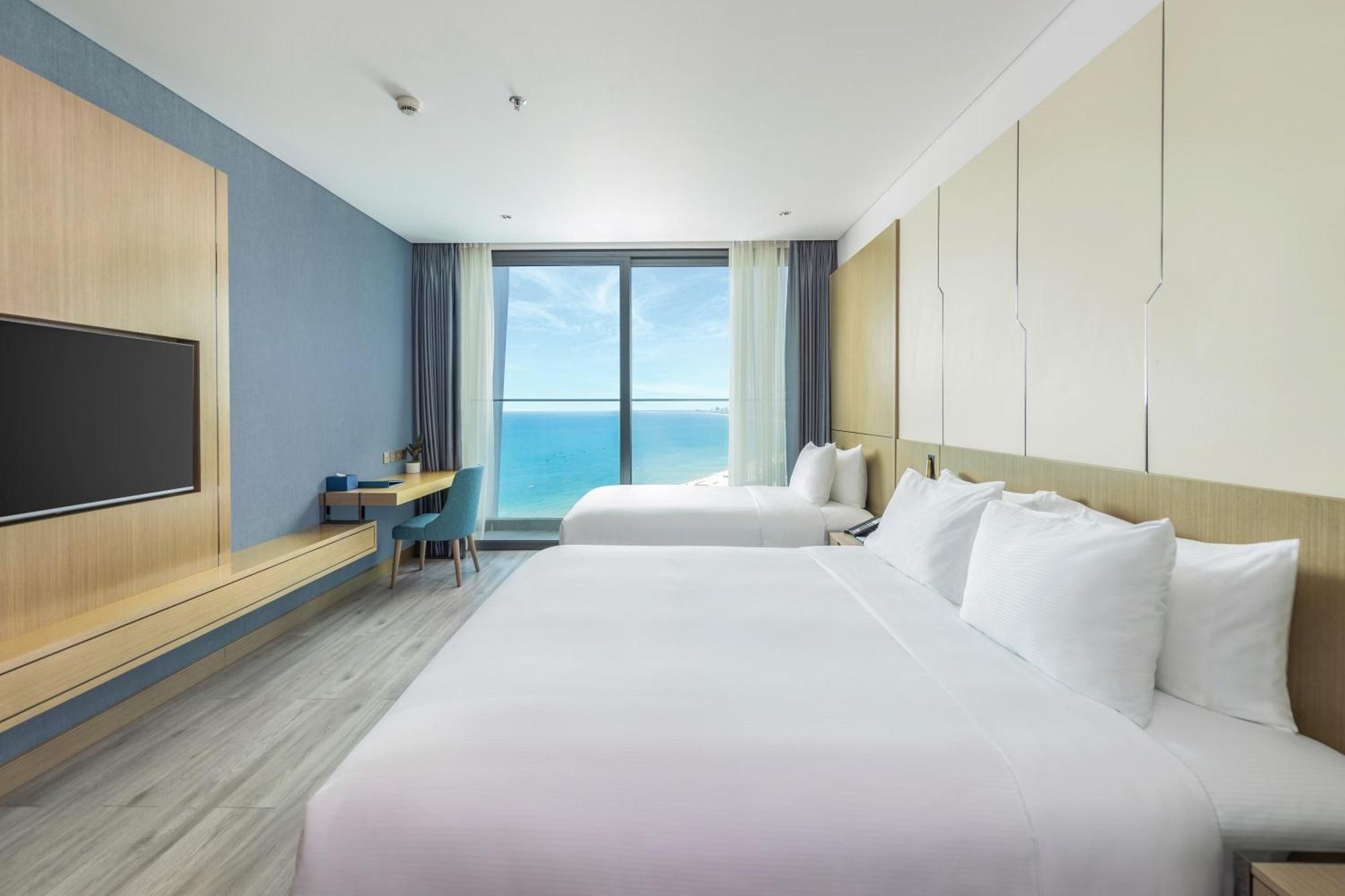 Awaken Hotel Da Nang