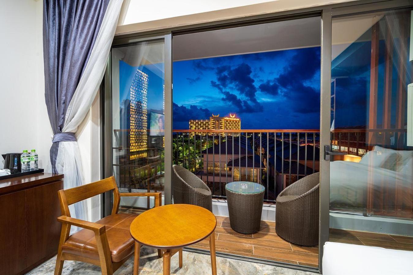 Mojo Boutique Hotel