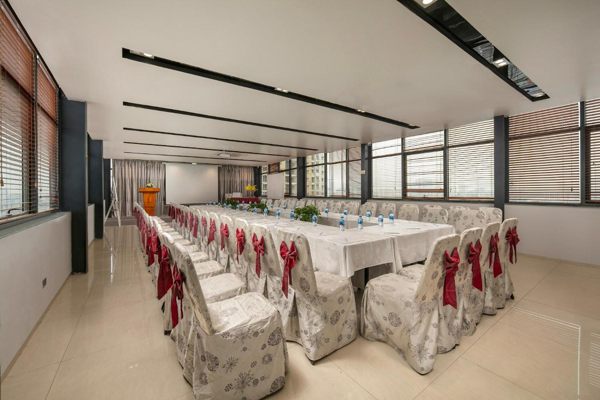 Parkside Sunline Hotel 4*