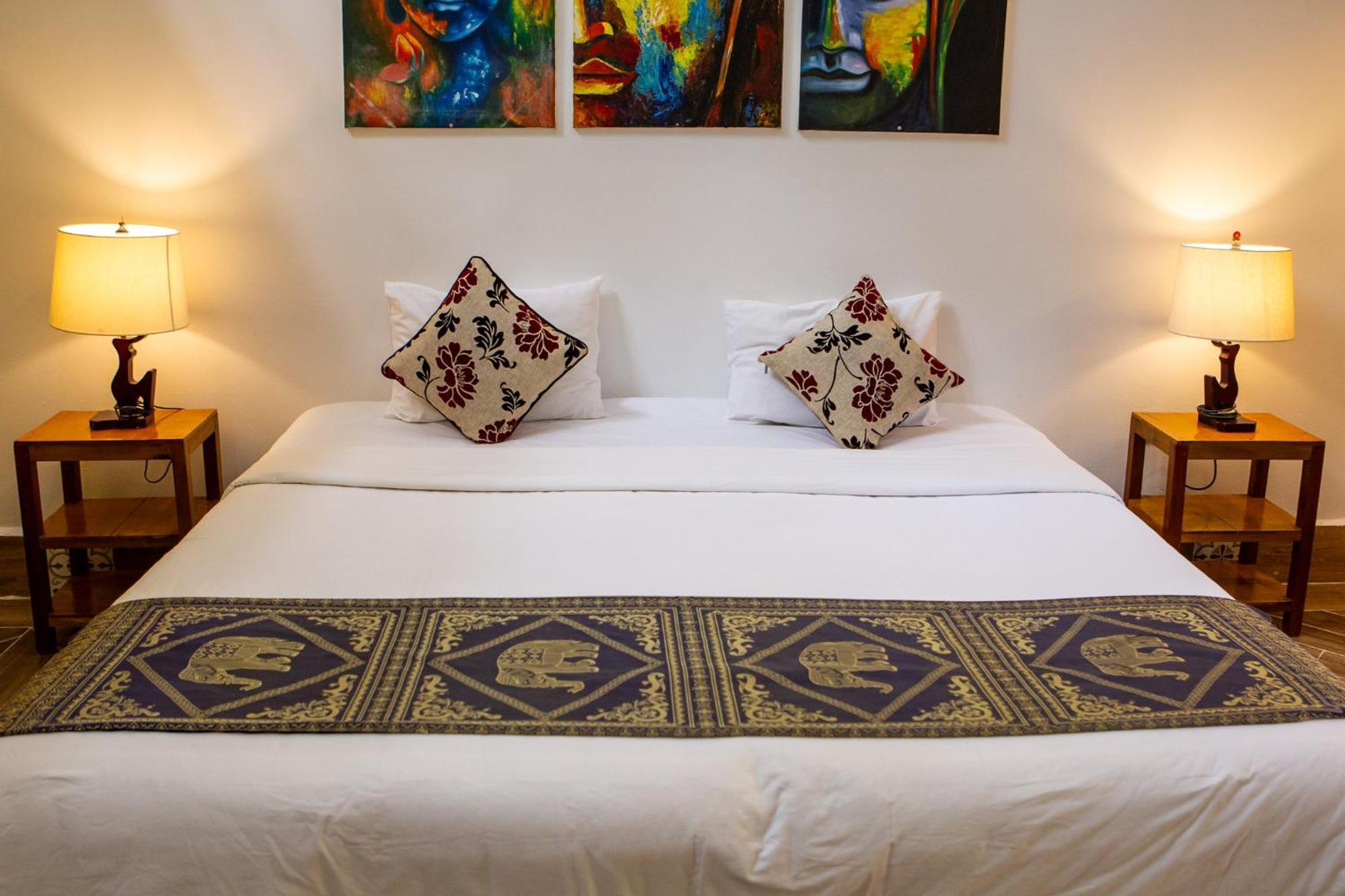 Phong Nha Farmstay Resort *