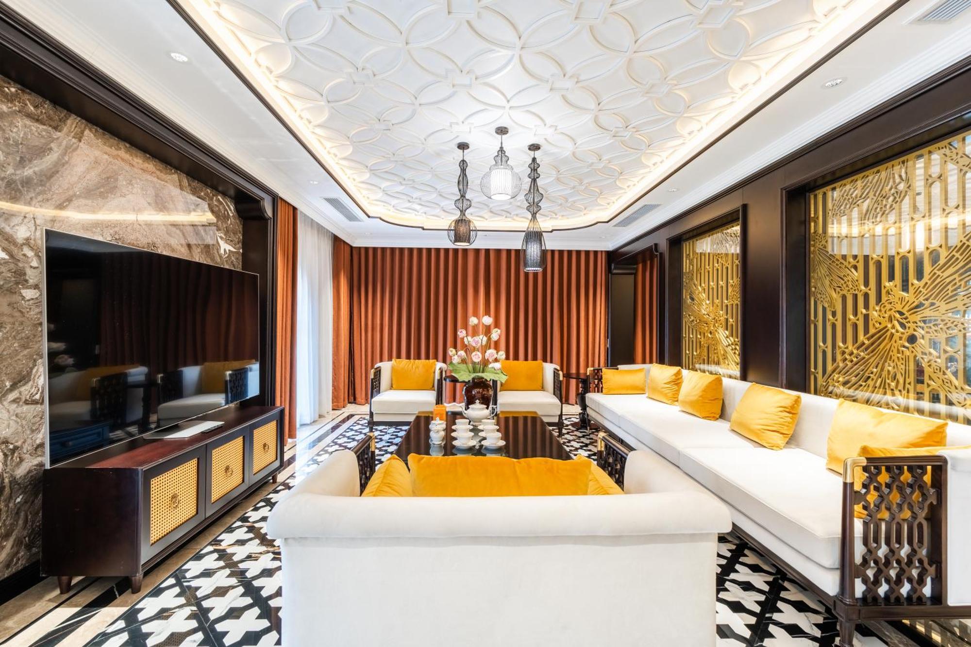 Tam Chuc Complex Hotel 3*