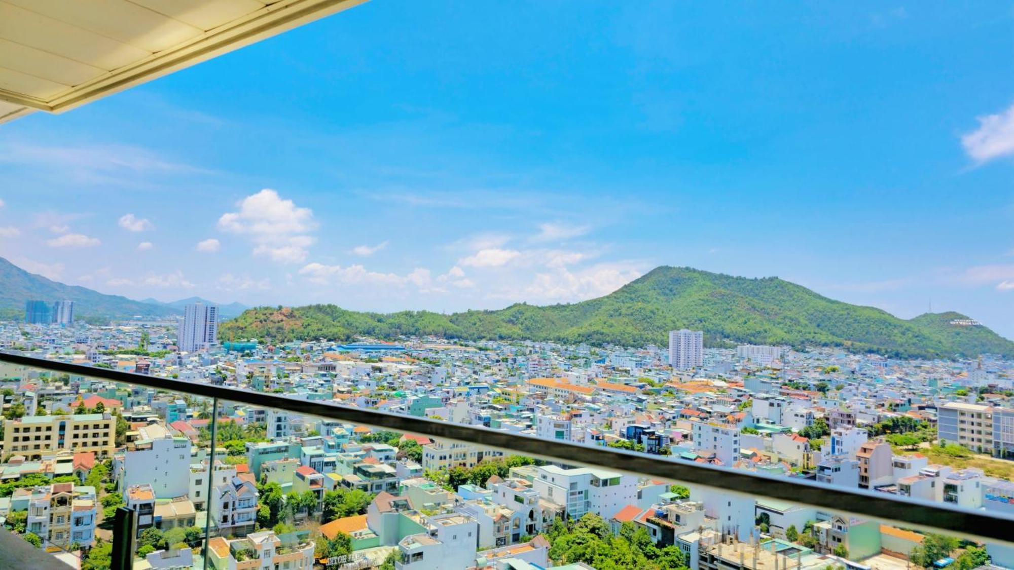 Flc Sea Tower View Bien, Nhieu Hang Phong *