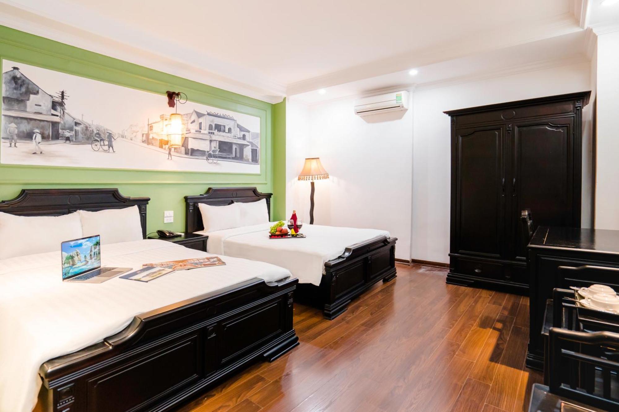 Sunshine Hotel