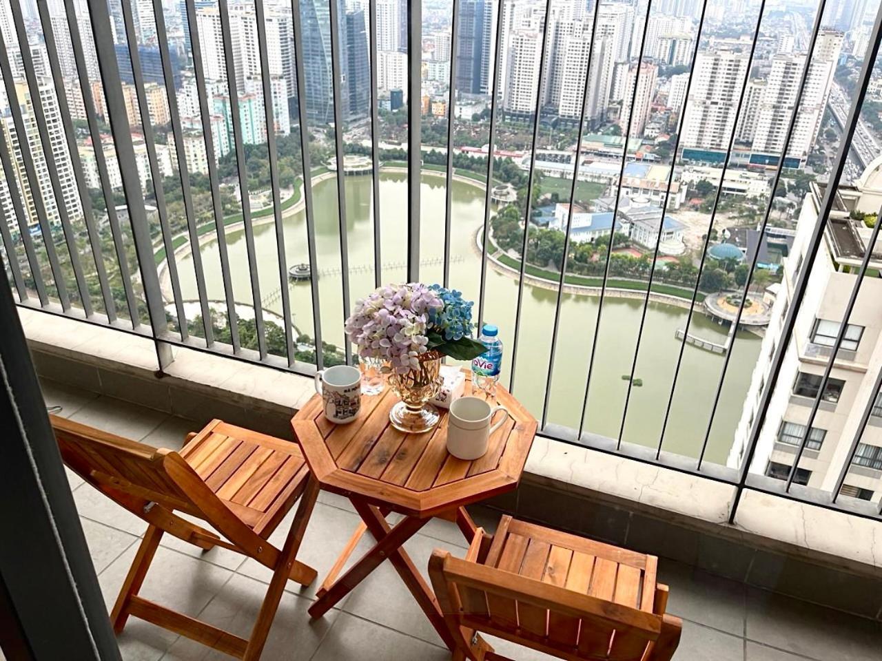 Vinhomes D'capitale - Luna's House Apartment *