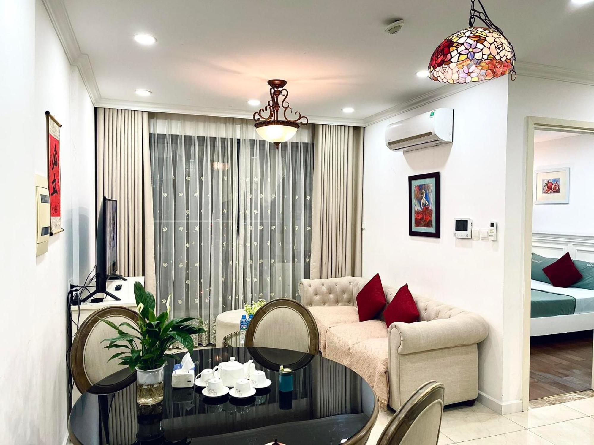 Vinhomes D'capitale - Luna's House Apartment Hanoi