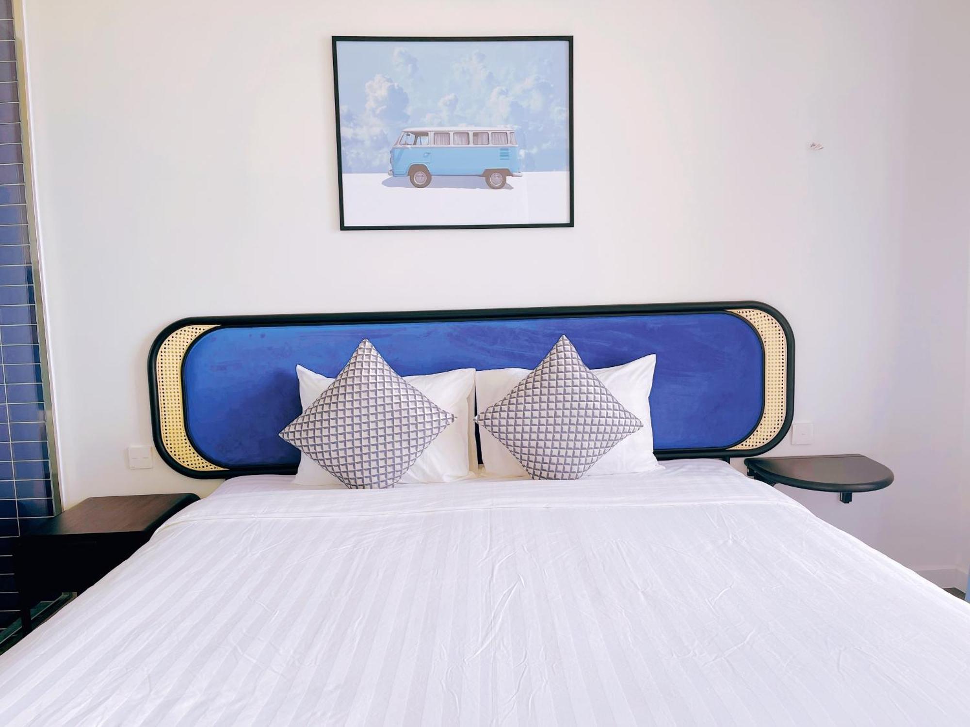 We Young By Hofs - Fireworks & Ocean View 4*