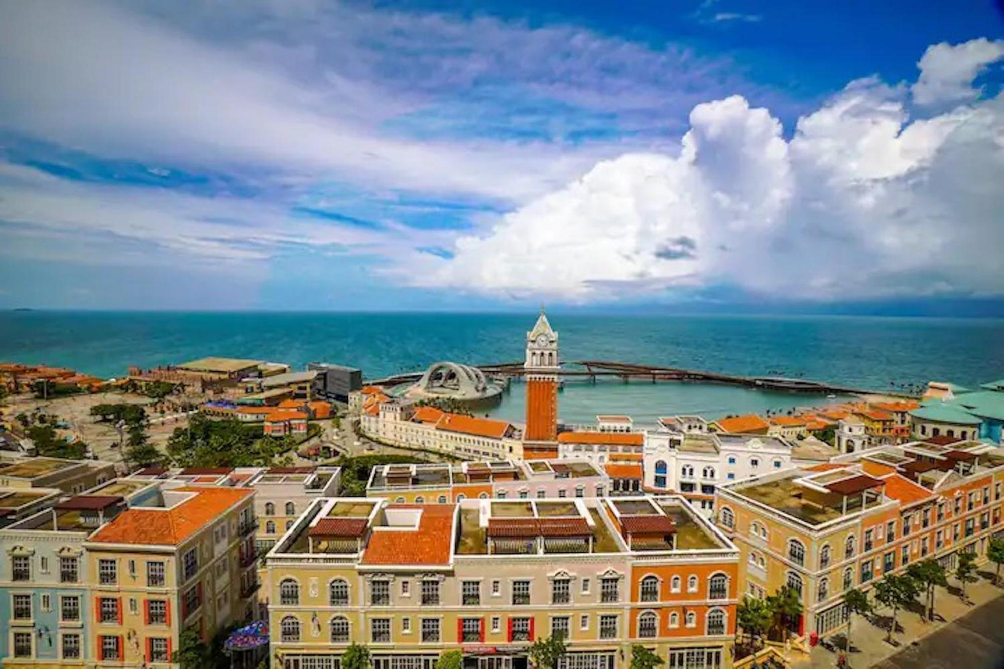Hotel We Young By Hofs - Fireworks & Ocean View