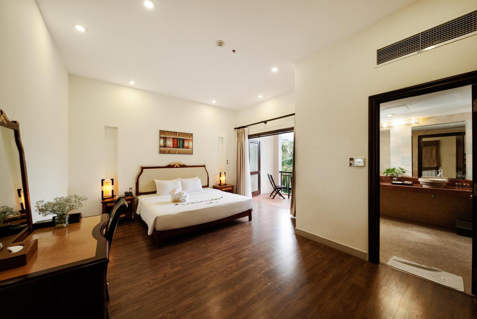 Diamond Bay &