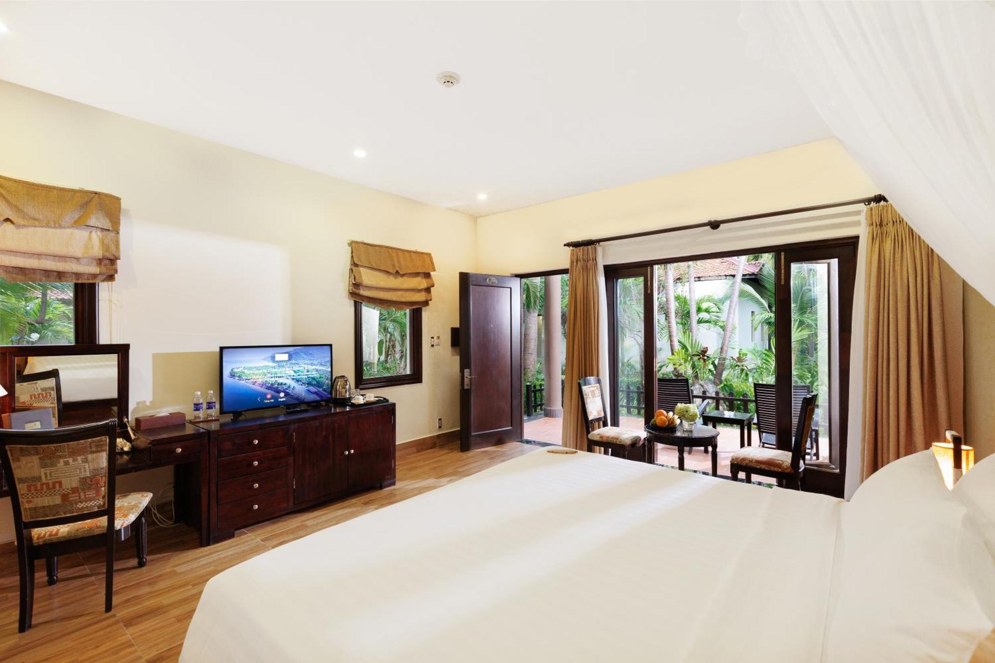Diamond Bay & Resort